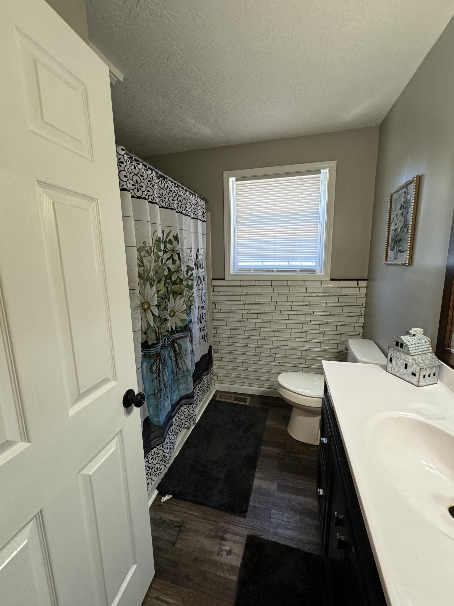 1304 Ellington Dr Property Photo 7