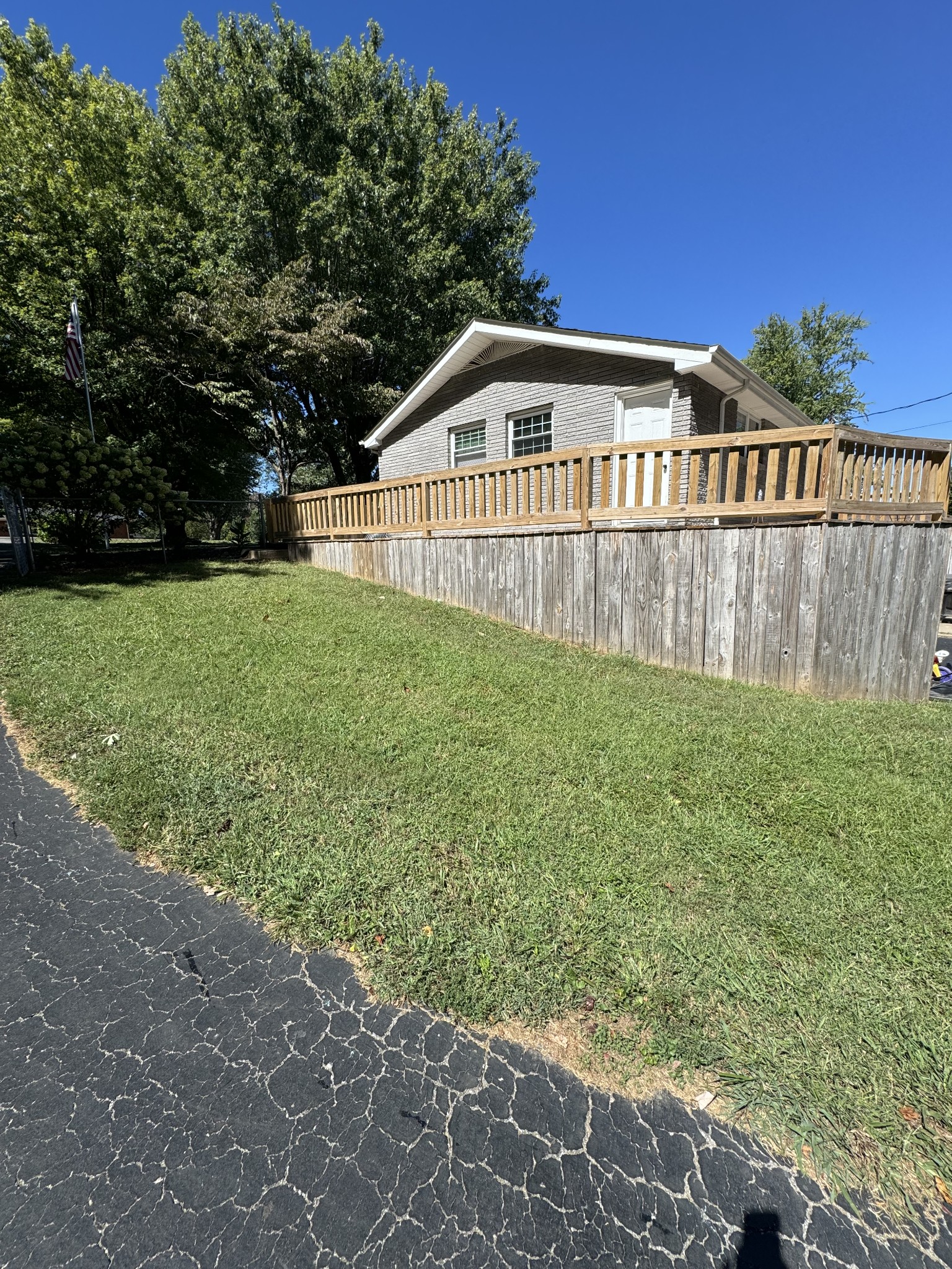 1304 Ellington Dr Property Photo 17
