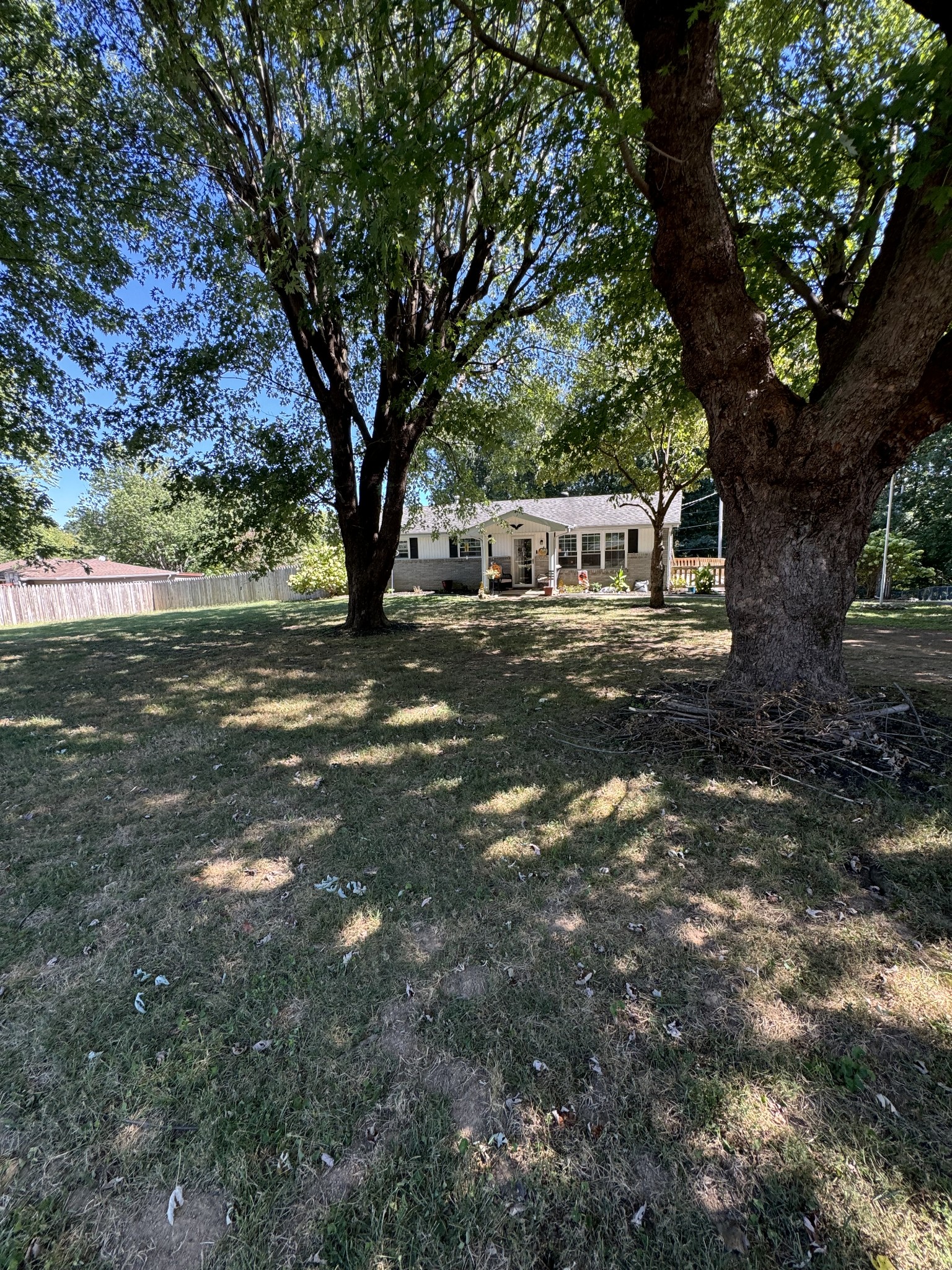 1304 Ellington Dr Property Photo 21