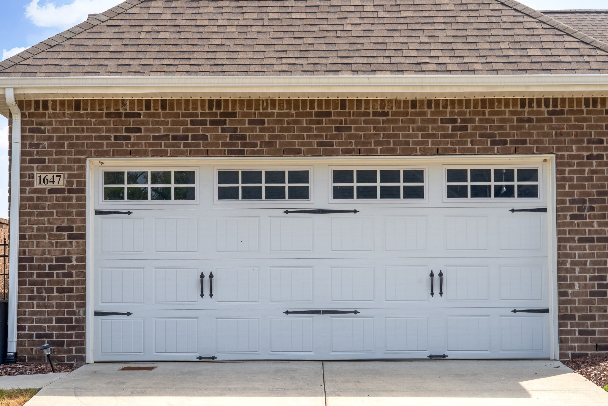 1647 Foston Ln Property Photo 3