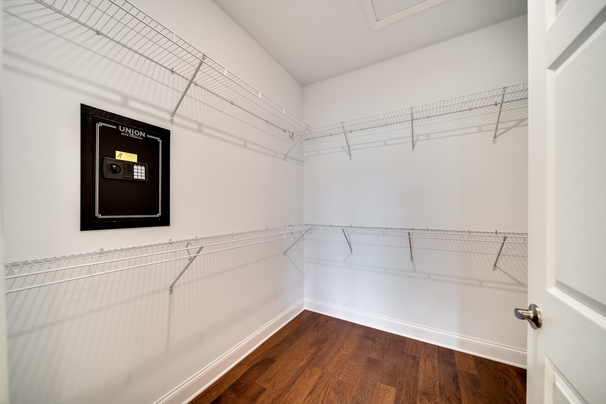 1647 Foston Ln Property Photo 34