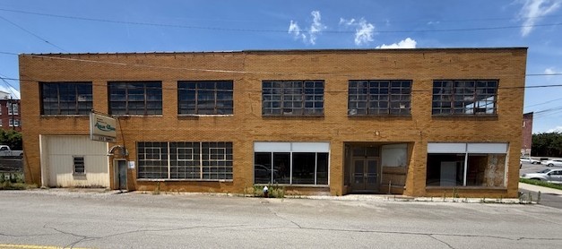 500 Willow St Property Photo 1