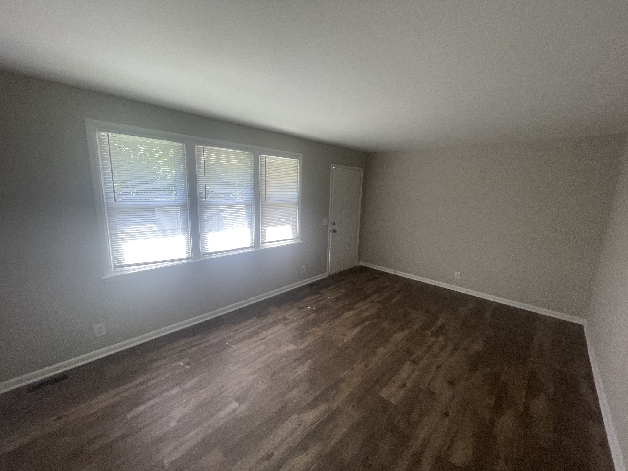 502 Utley Dr Property Photo 2