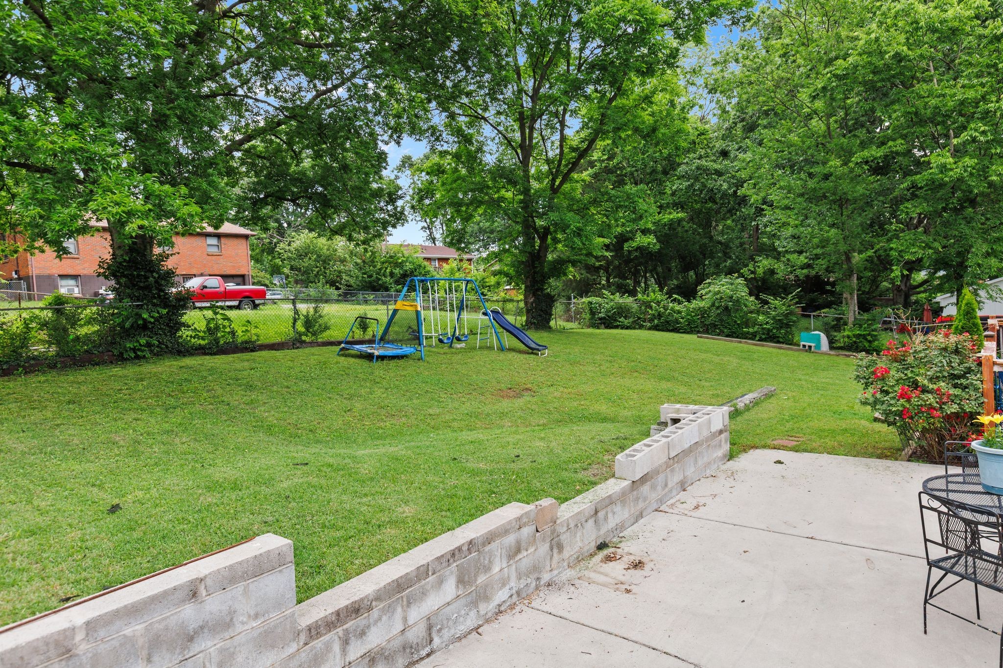 621 Roosevelt Ave Property Photo 19