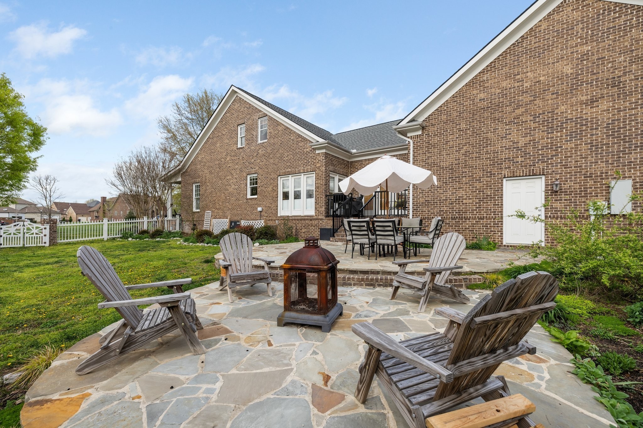 3448 Colebrook Dr Property Photo 6