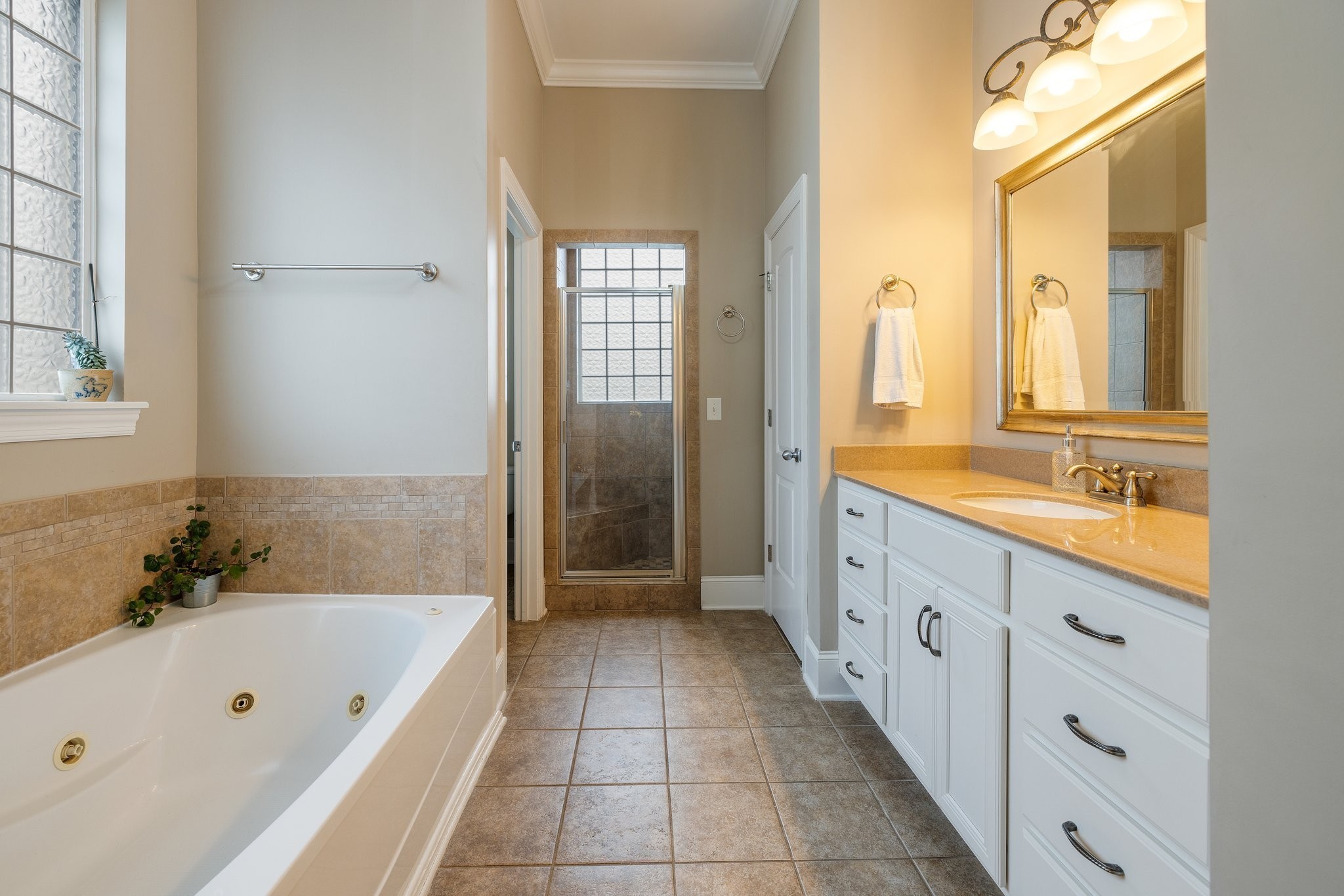 3448 Colebrook Dr Property Photo 46