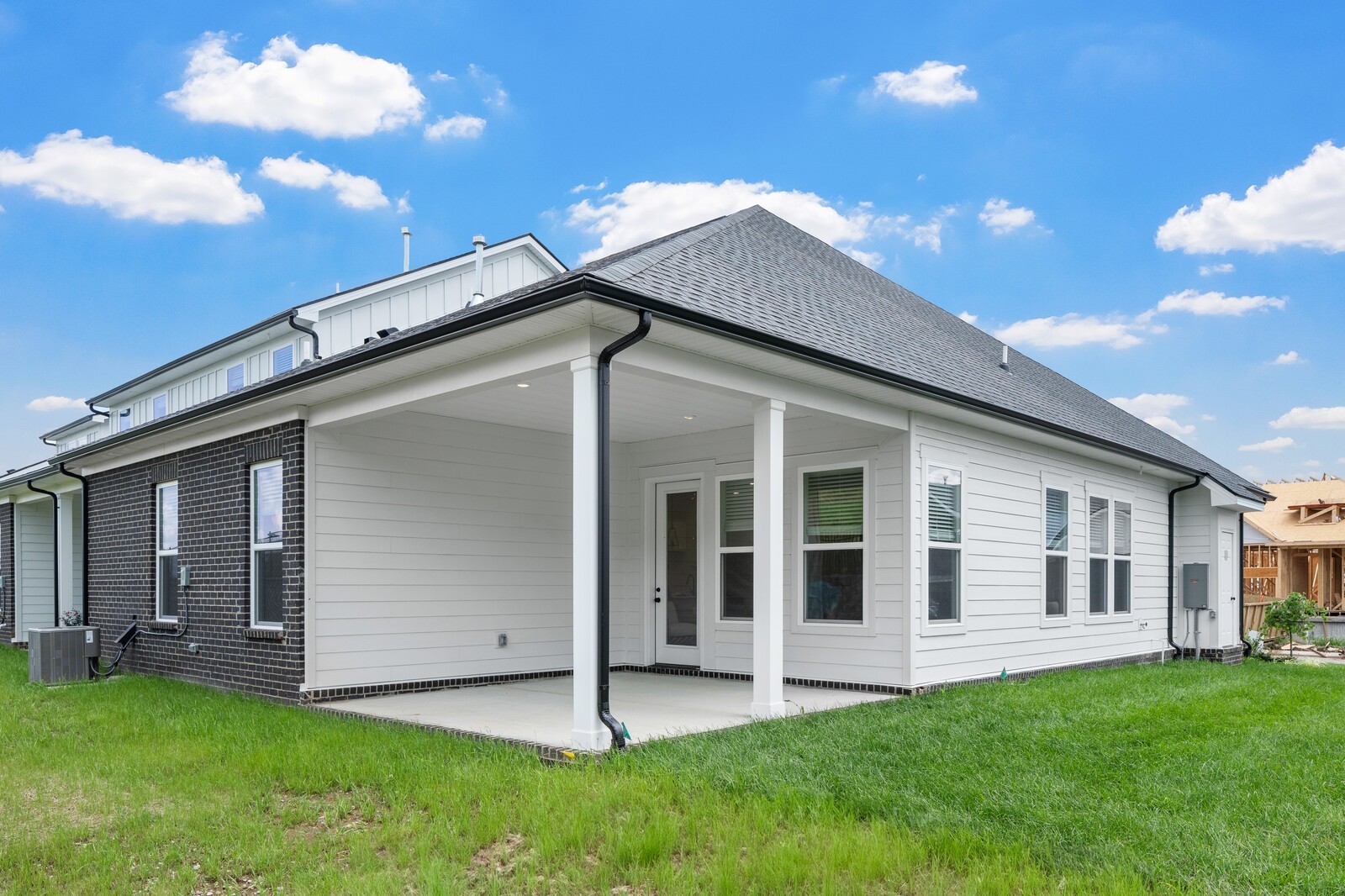 469 Buckwood Avenue, E Property Photo 39