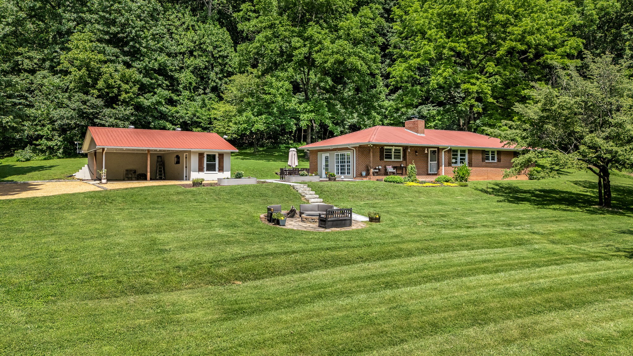330 Cascade Hollow Road Property Photo 1