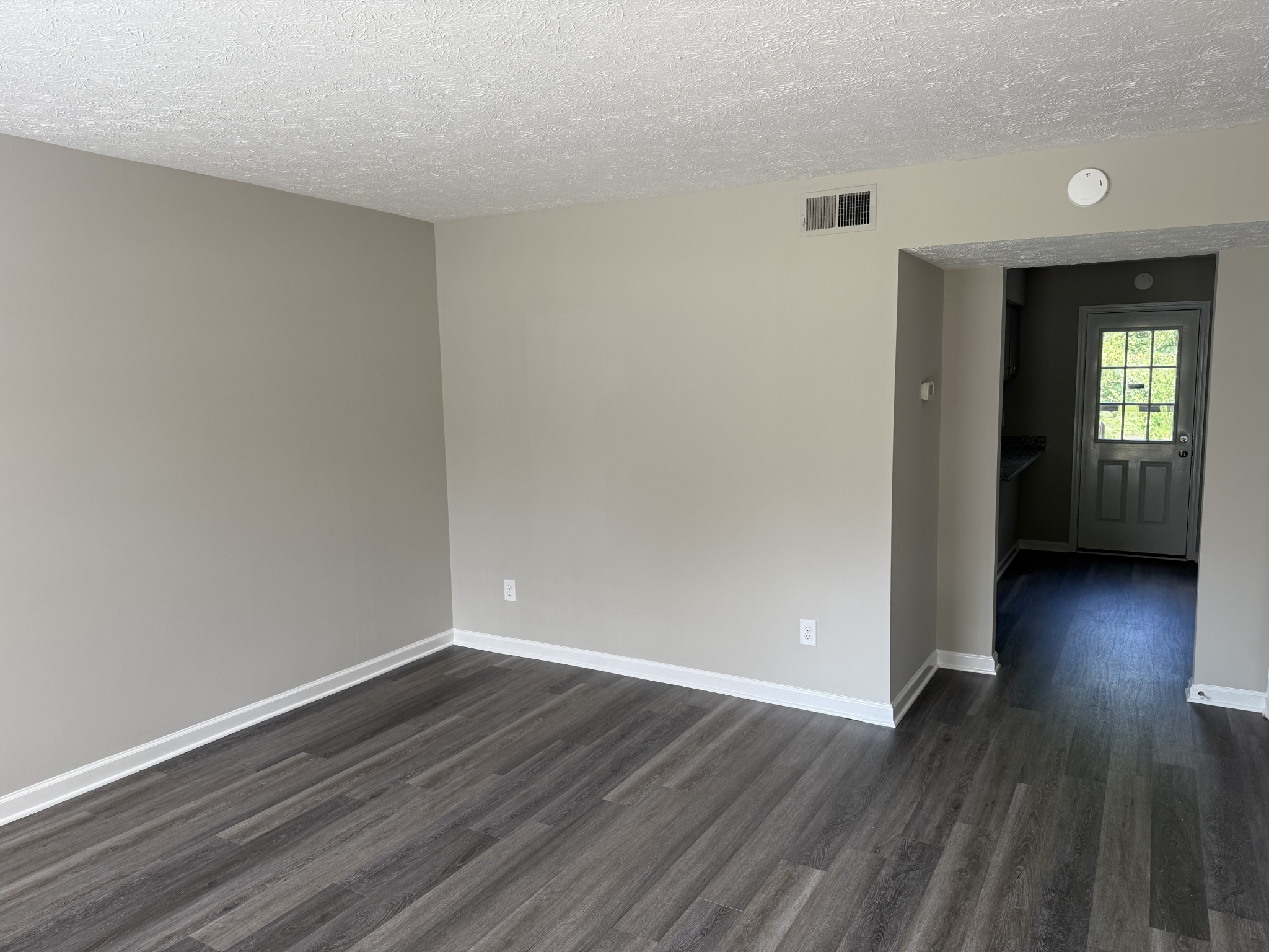 185 Thistle Ln Property Photo 8