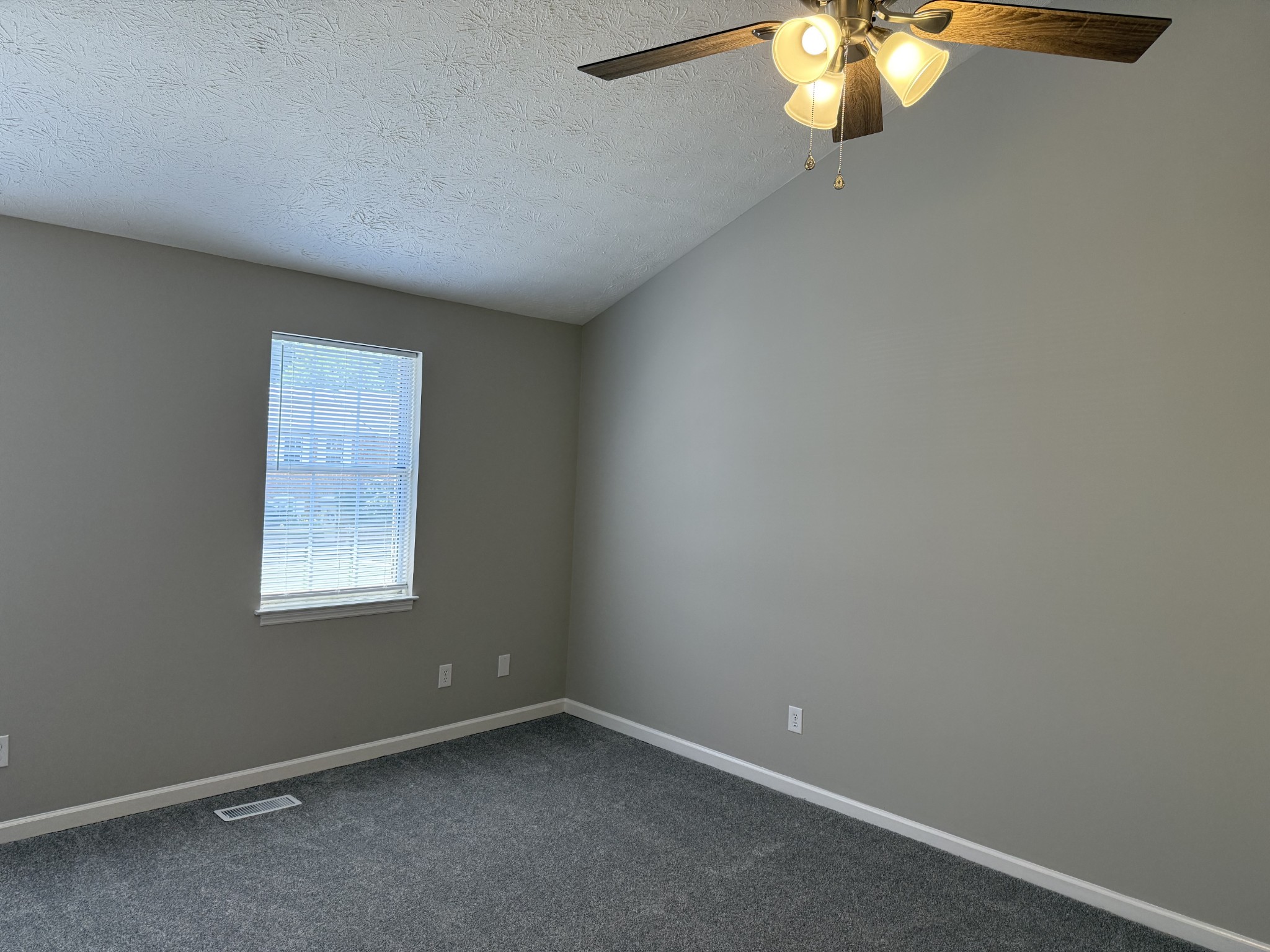 185 Thistle Ln Property Photo 10