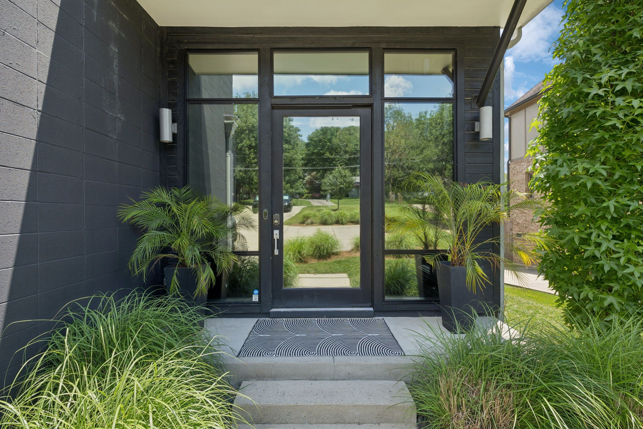 4506b Belmont Park Ter Property Photo 5