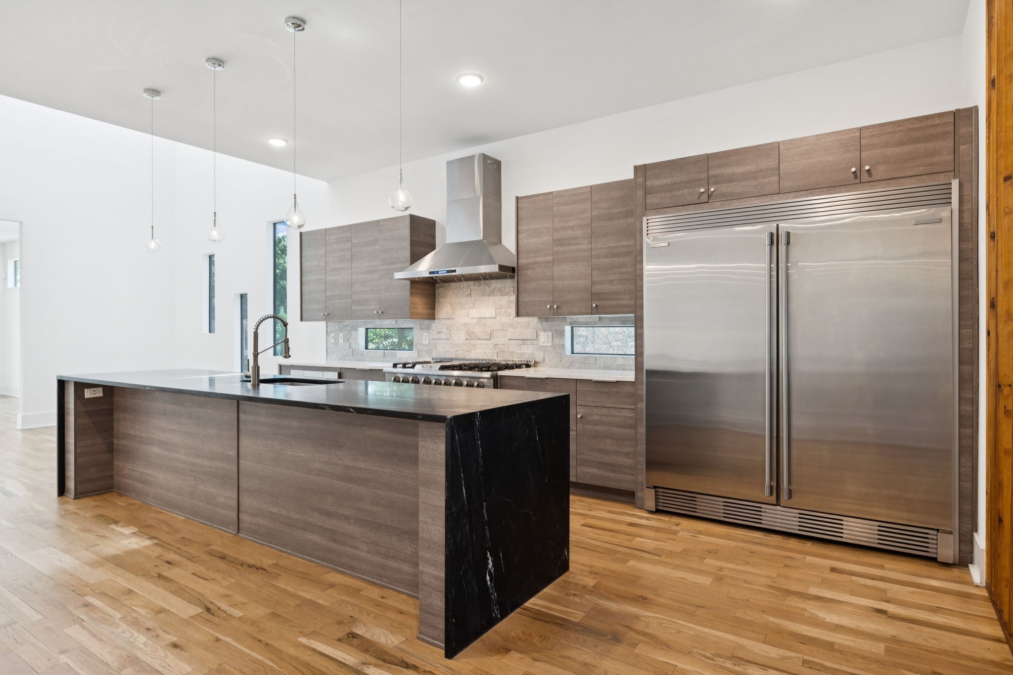 4506b Belmont Park Ter Property Photo 10