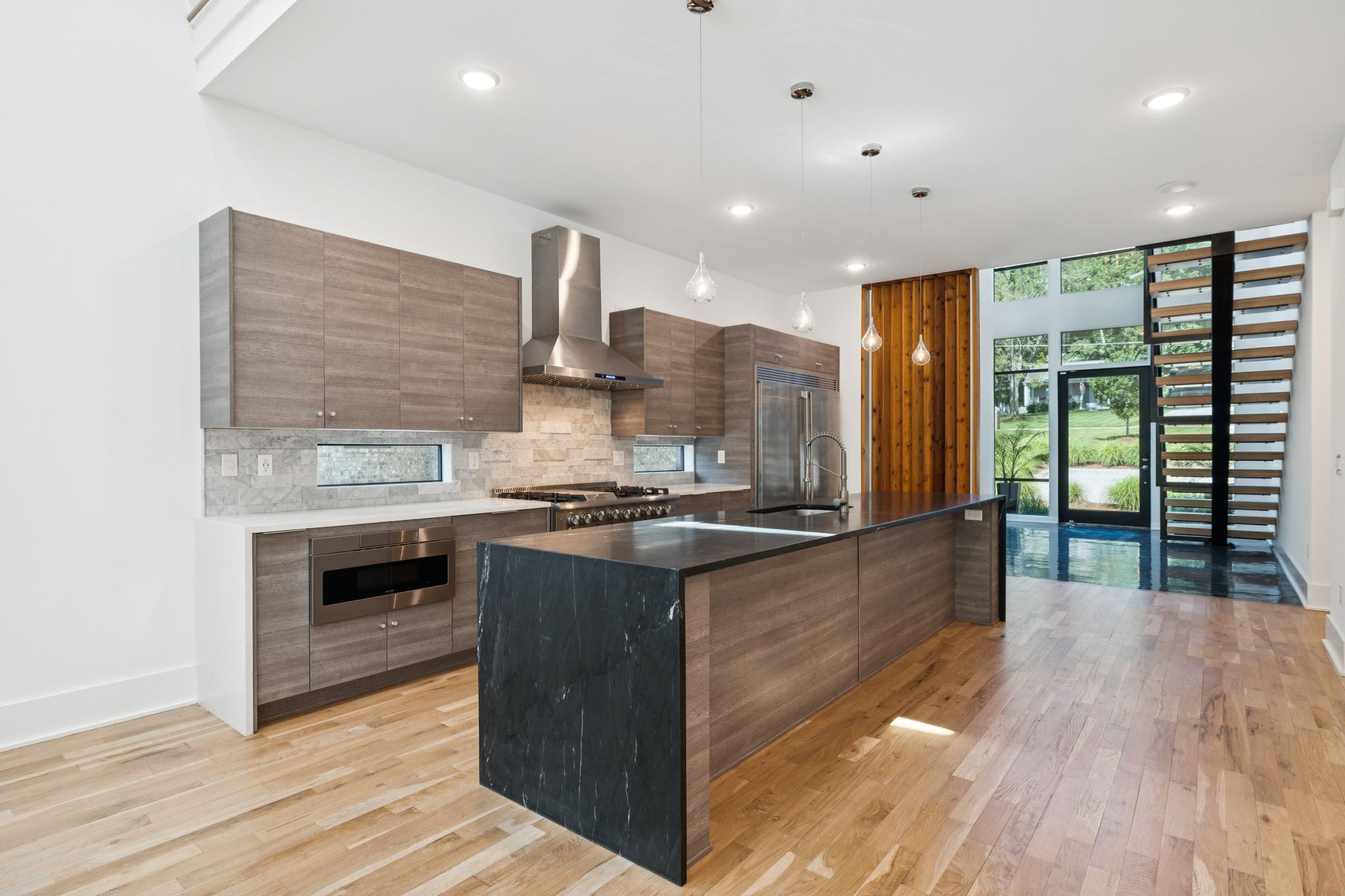 4506b Belmont Park Ter Property Photo 12