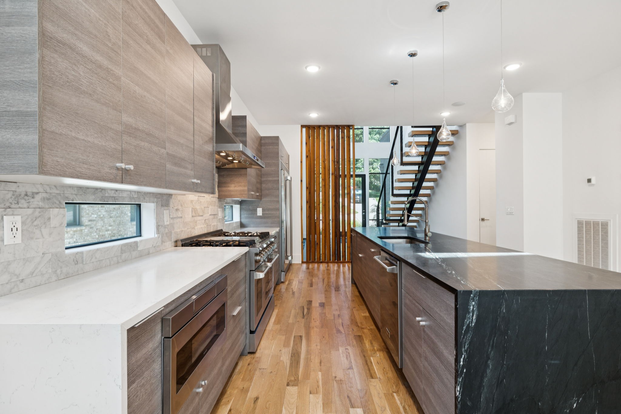 4506b Belmont Park Ter Property Photo 13