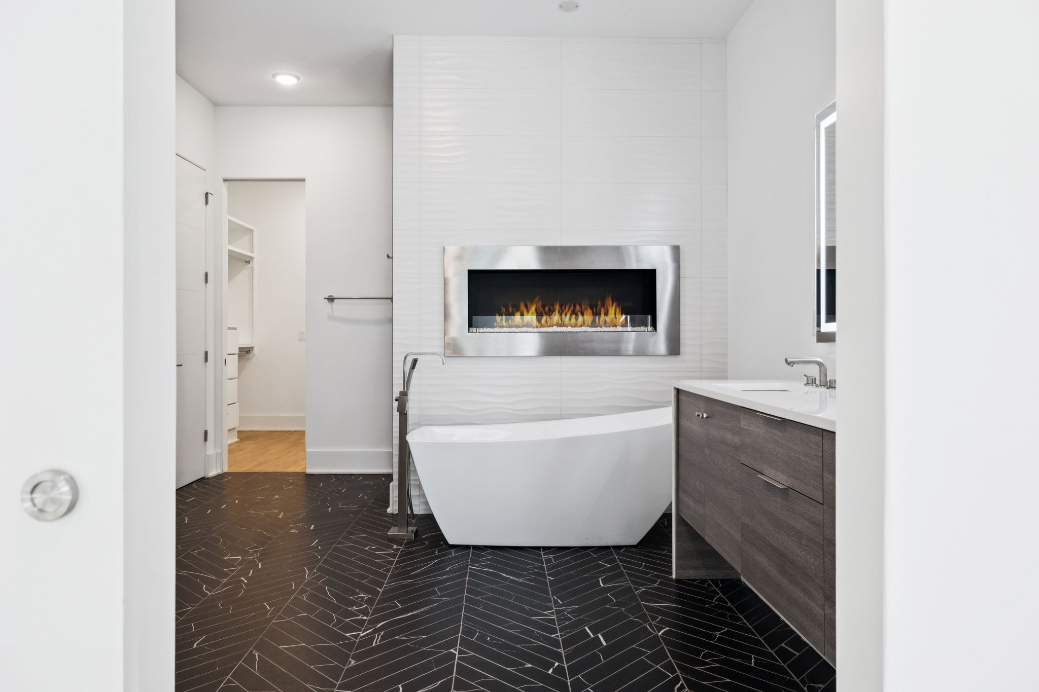 4506b Belmont Park Ter Property Photo 25