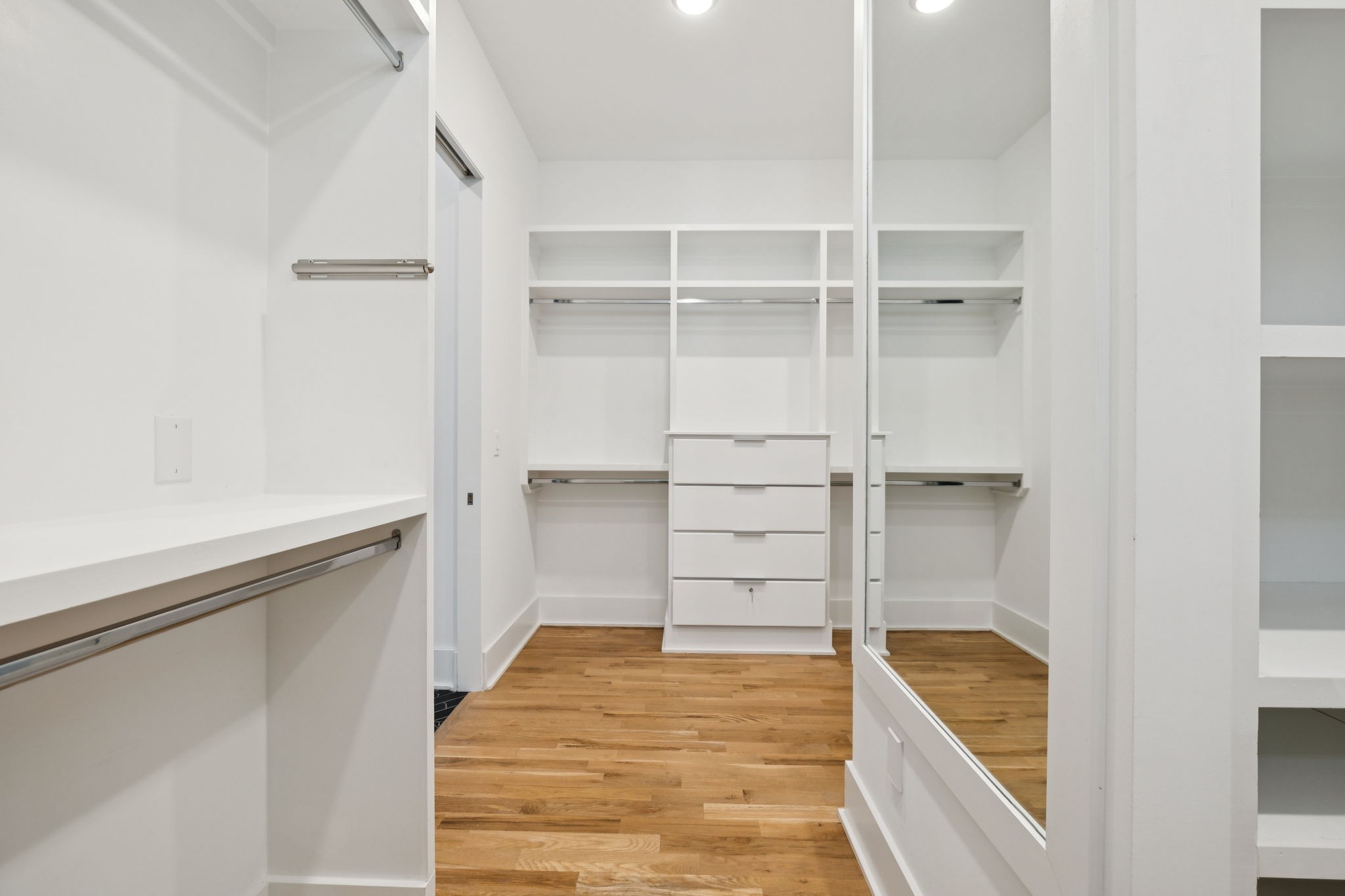 4506b Belmont Park Ter Property Photo 31