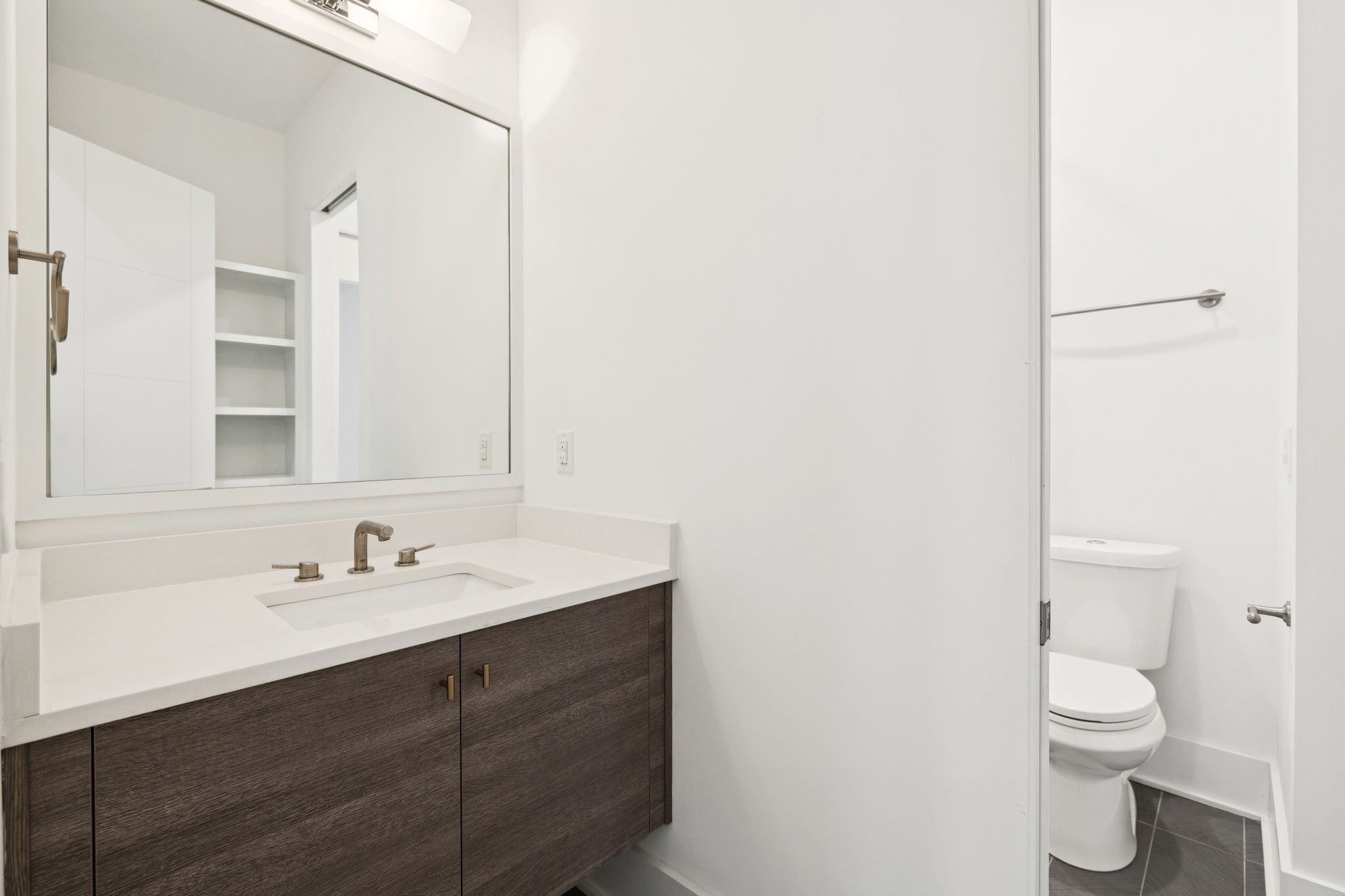 4506b Belmont Park Ter Property Photo 41