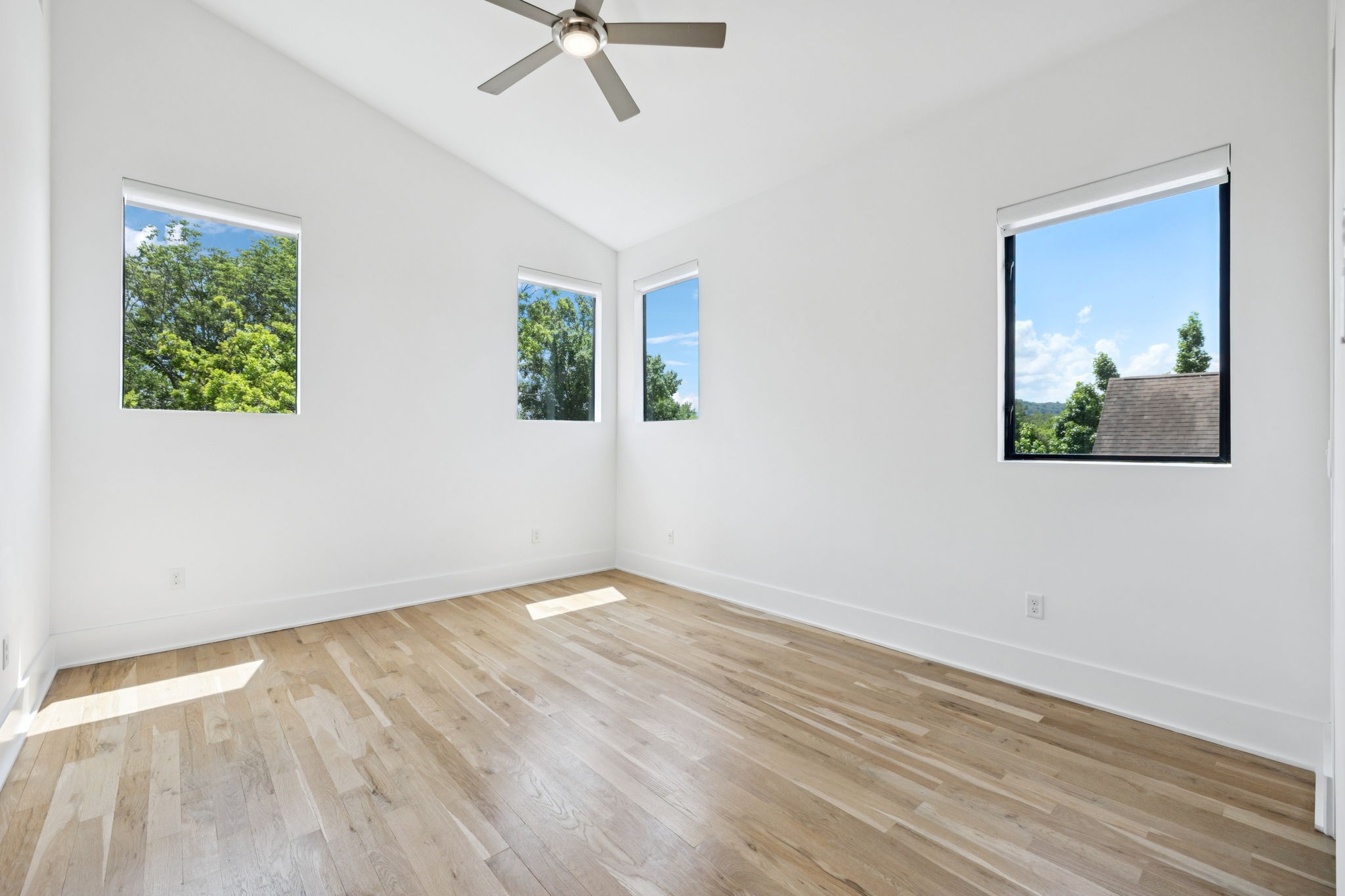 4506b Belmont Park Ter Property Photo 45