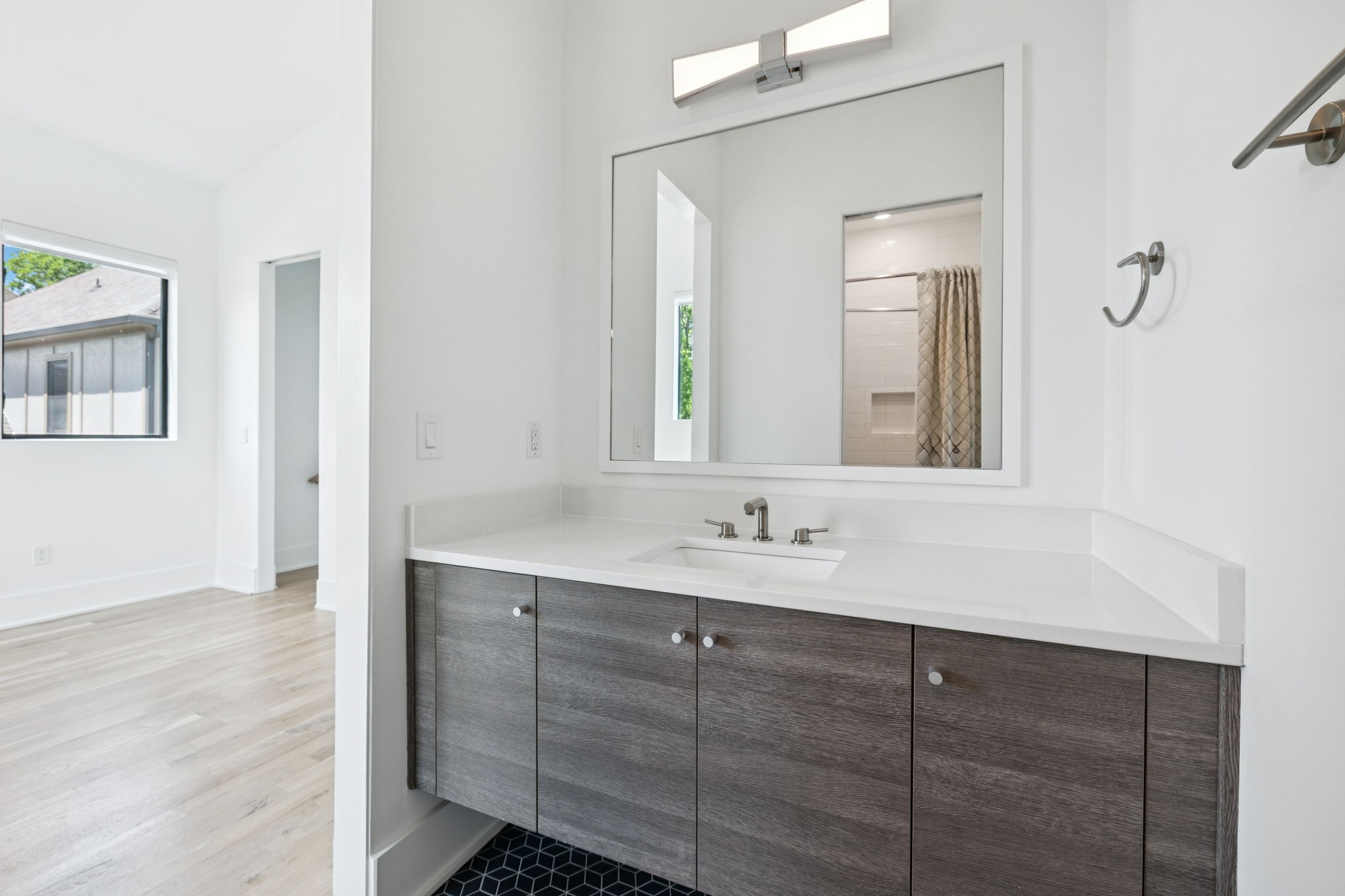 4506b Belmont Park Ter Property Photo 47