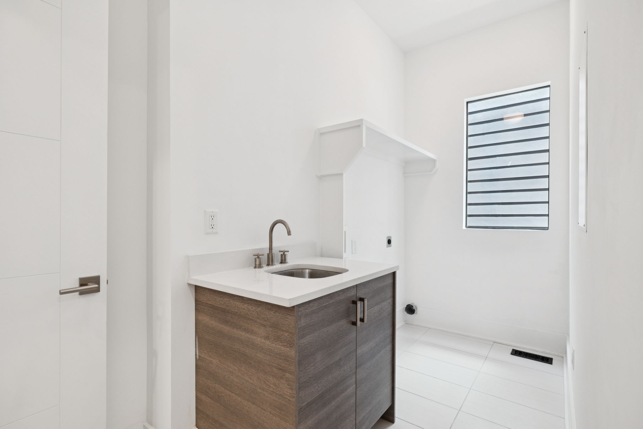 4506b Belmont Park Ter Property Photo 52