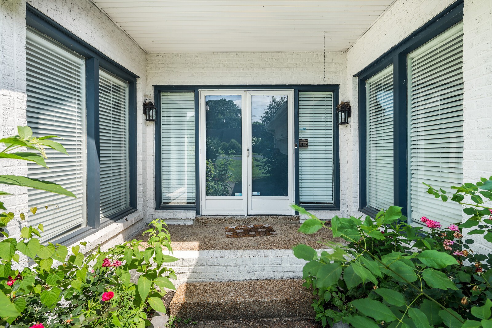4052 Port Cleburne Ln Property Photo 1