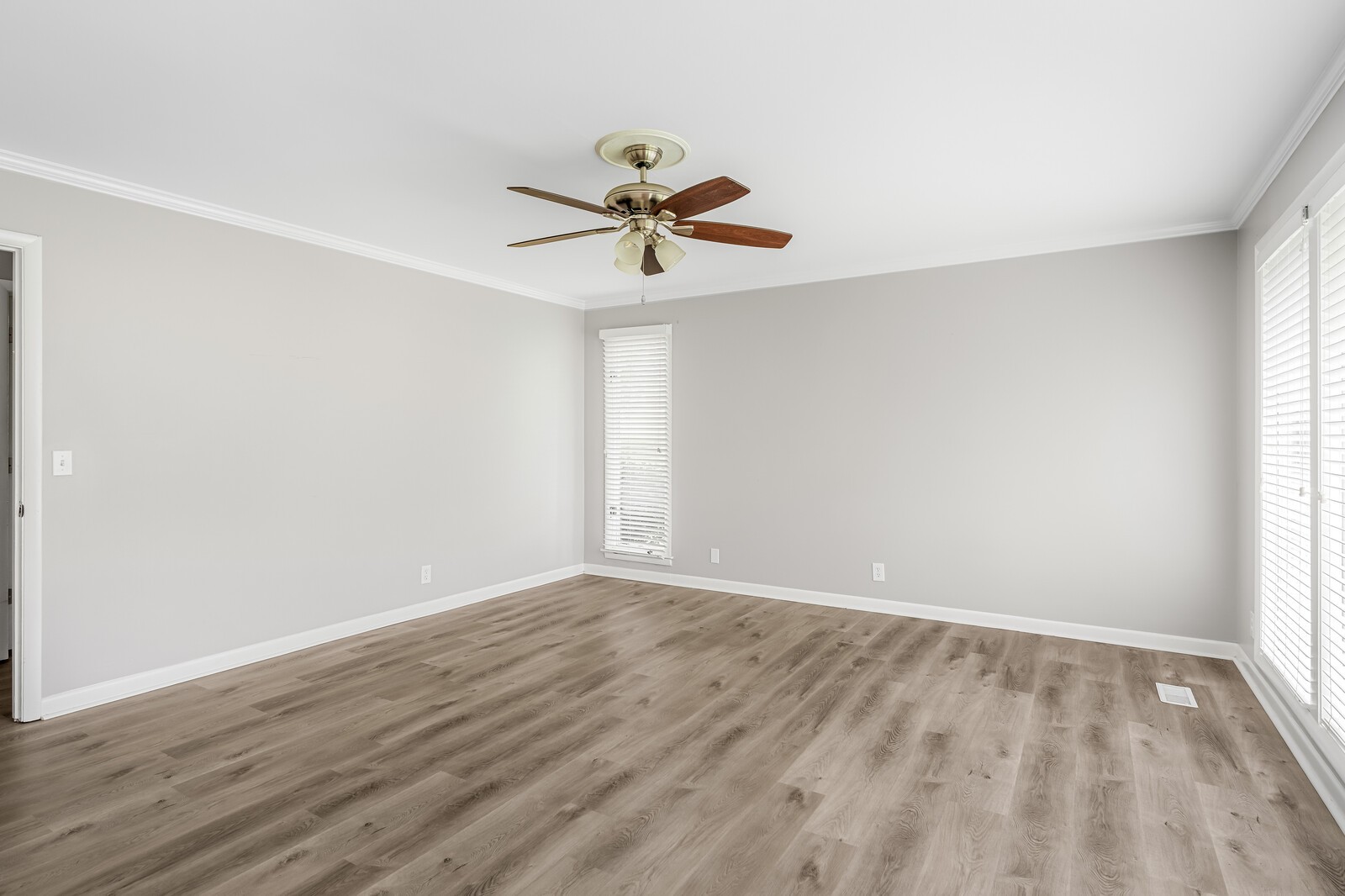 4052 Port Cleburne Ln Property Photo 39
