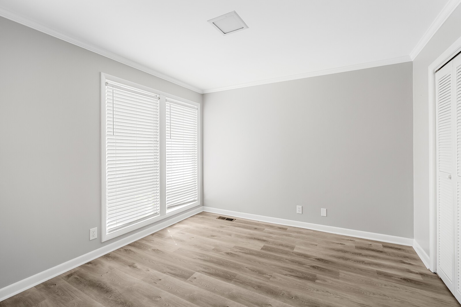 4052 Port Cleburne Ln Property Photo 46