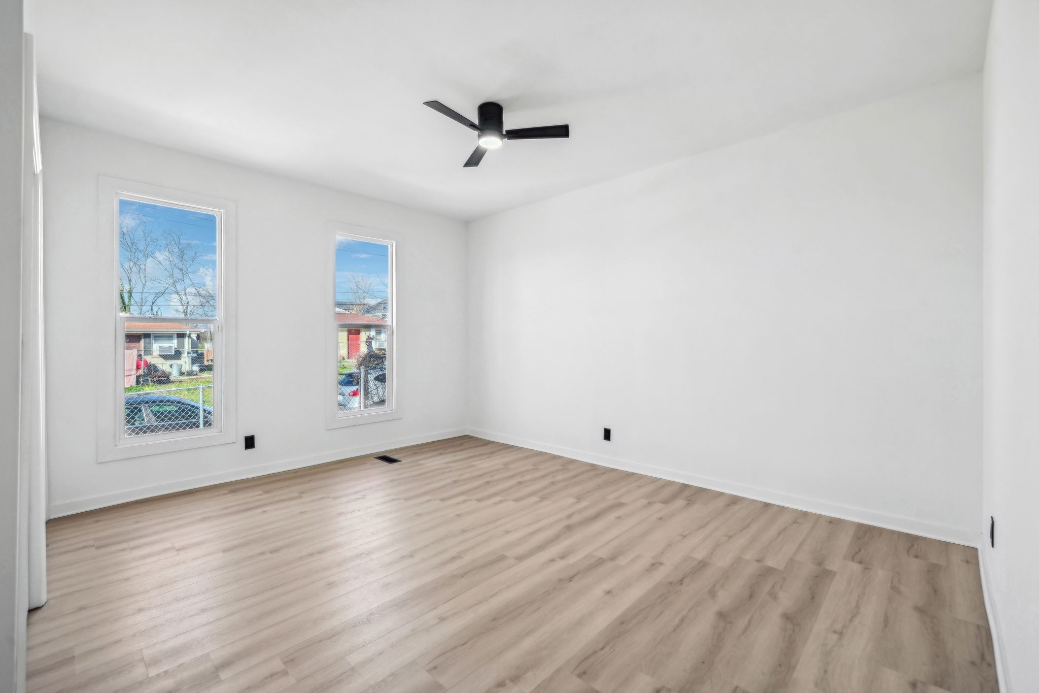1806 15th Ave, N Property Photo 22