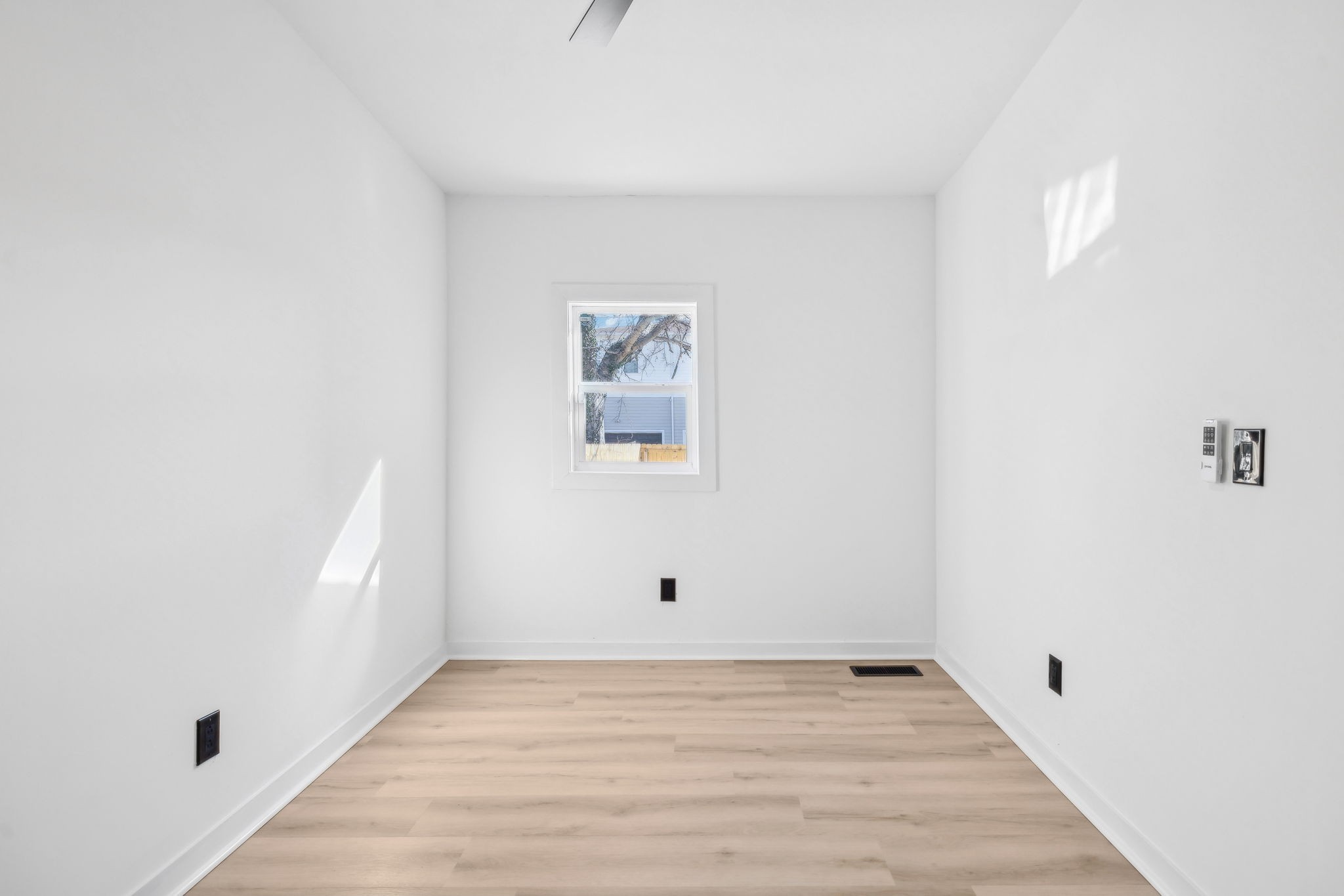 1806 15th Ave, N Property Photo 27