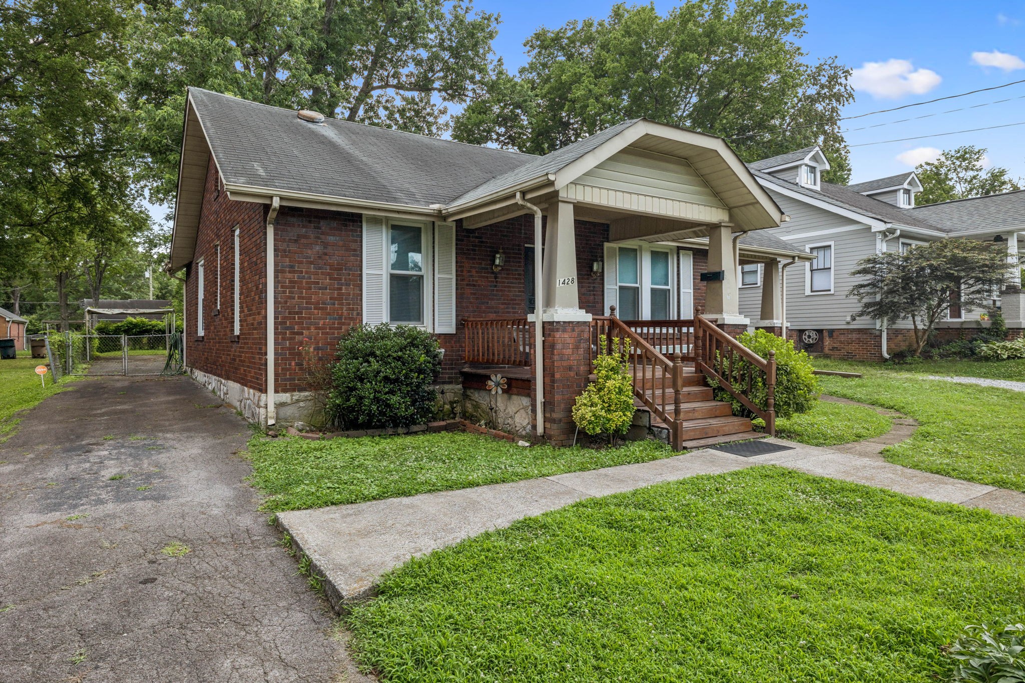 1428 Sumner Ave Property Photo 1
