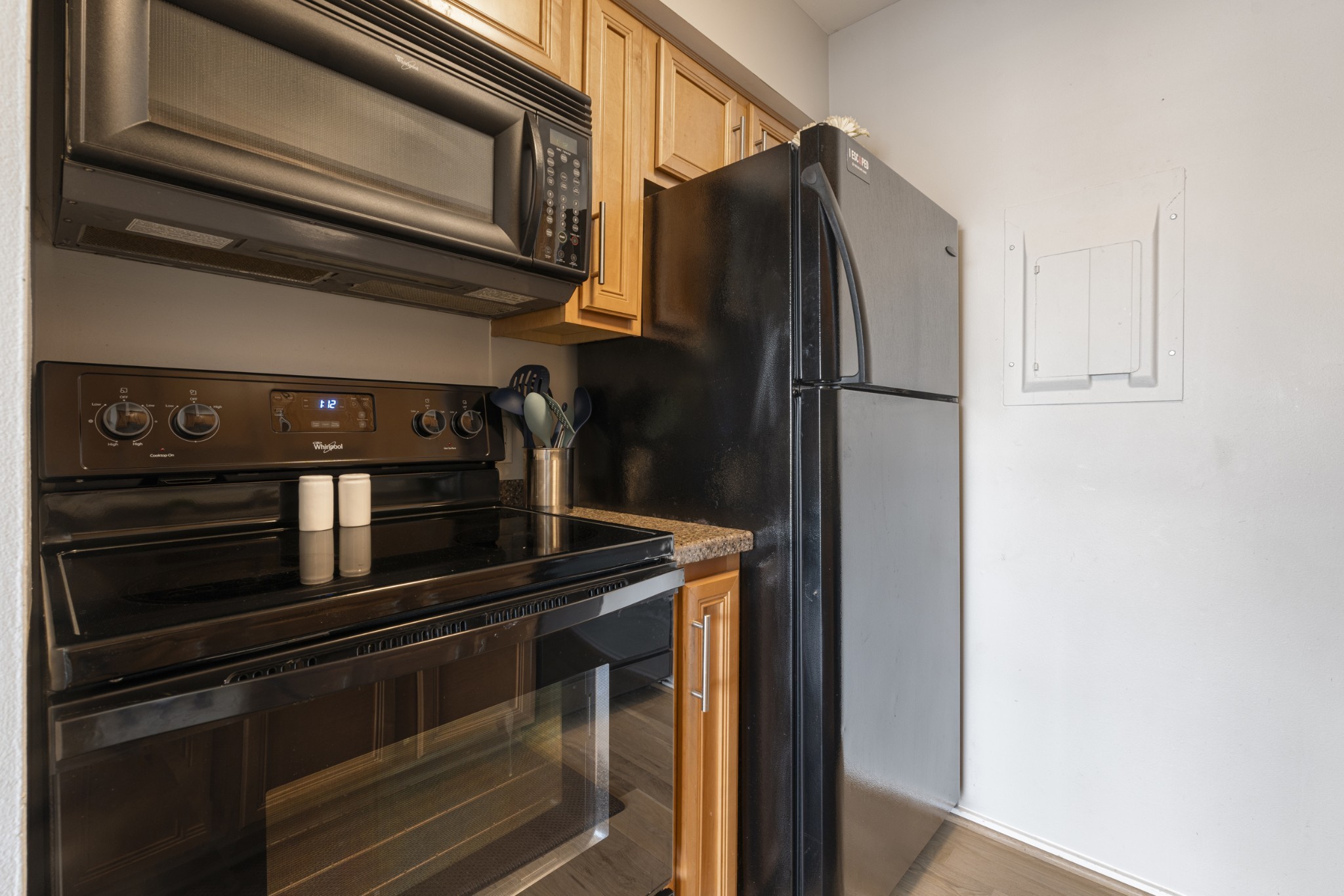 728 1st Ave, N Property Photo 3