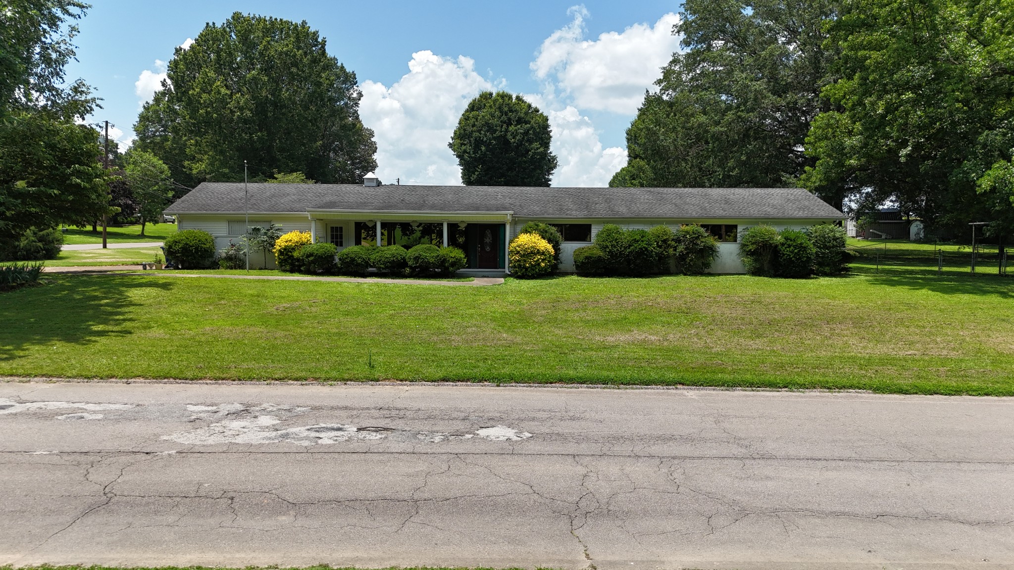 583 Como St Property Photo 1