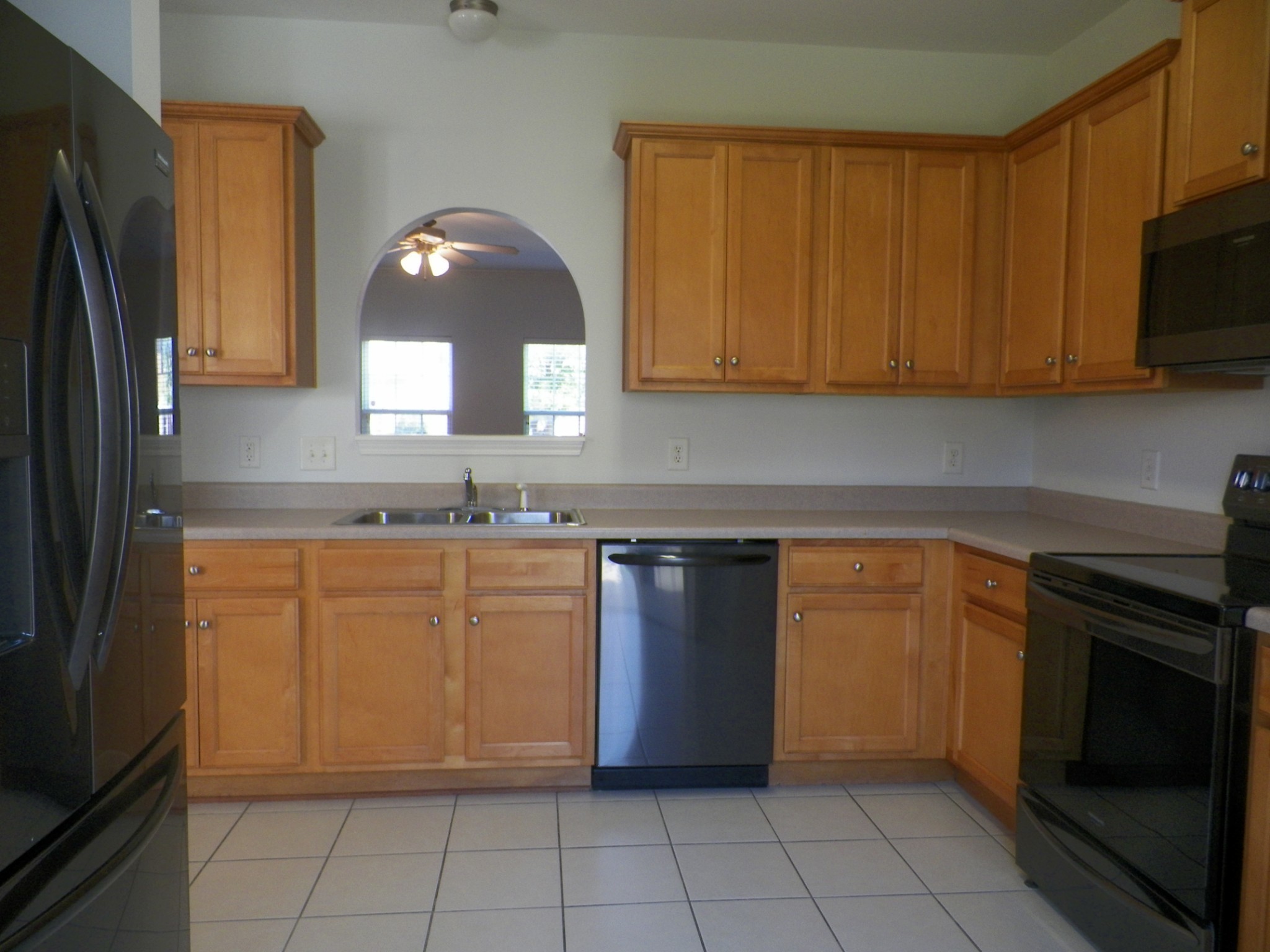 1101 Downs Blvd Property Photo 2