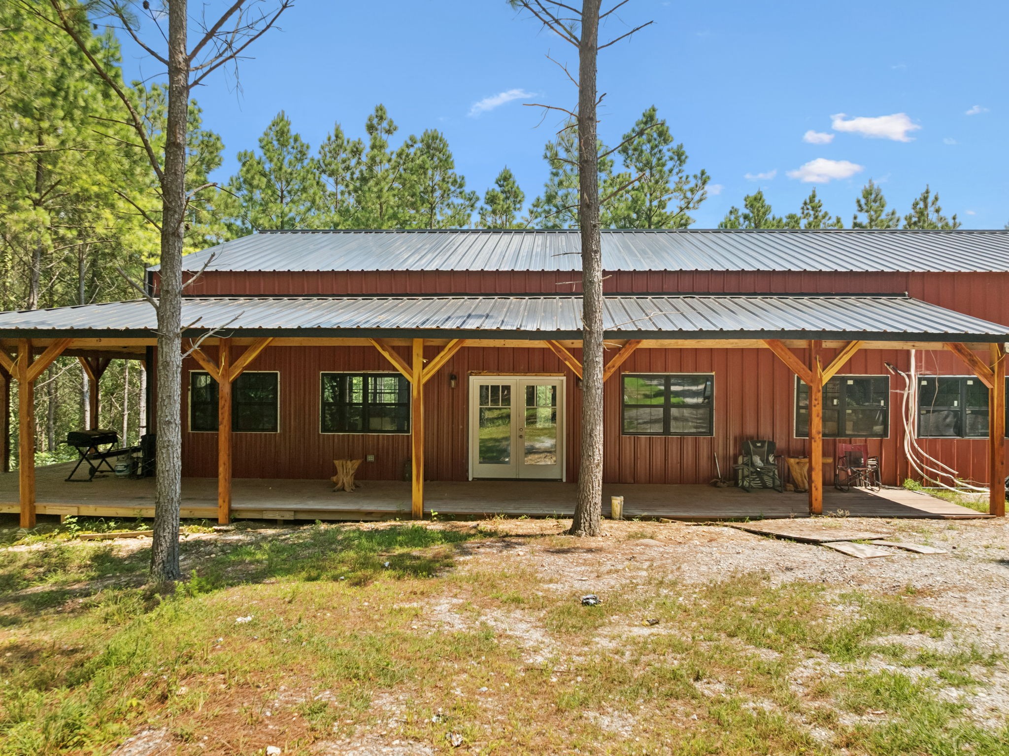 201 Summit Dr Property Photo 1