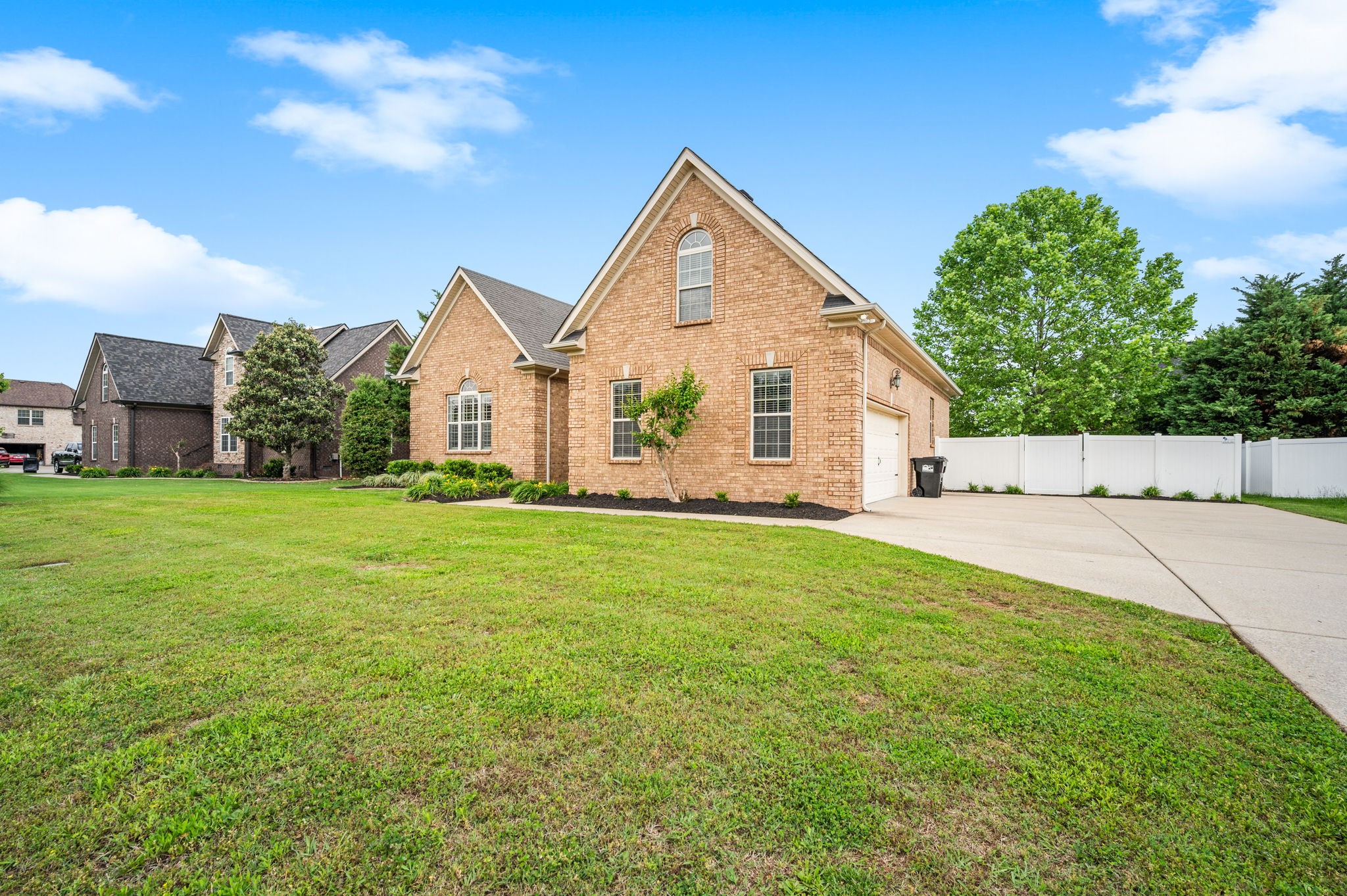 3358 Shady Forest Dr Property Photo 4