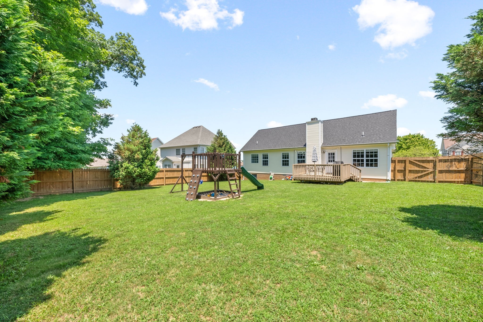 1542 Autumn Dr Property Photo 33