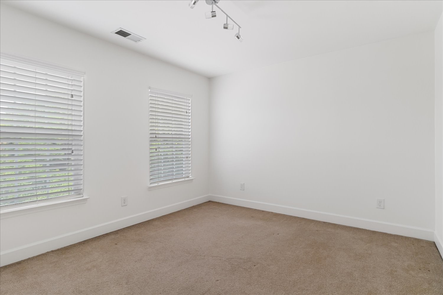 9055 Rigden Mill Dr Property Photo 39