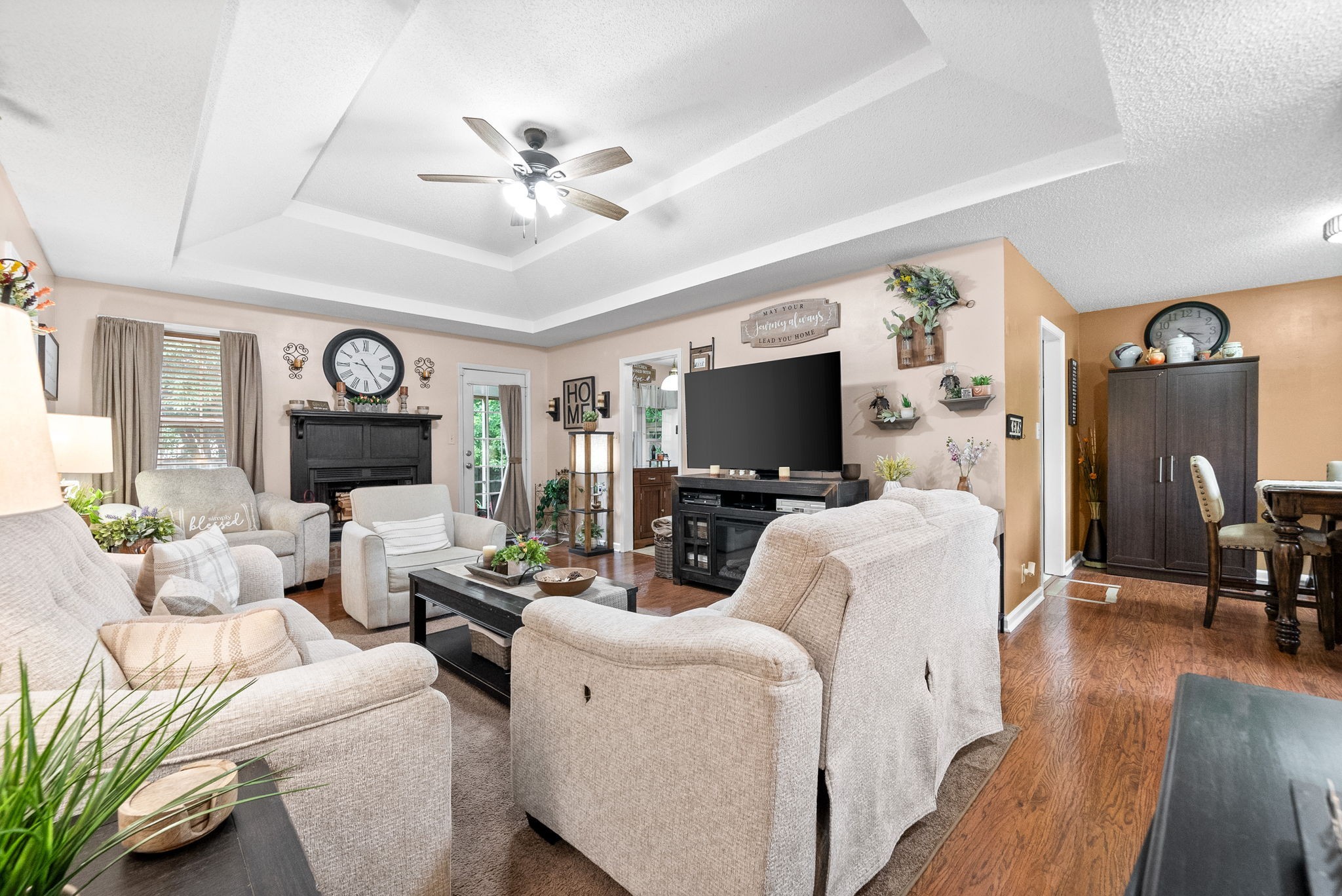 609 Corinth Ct Property Photo 4