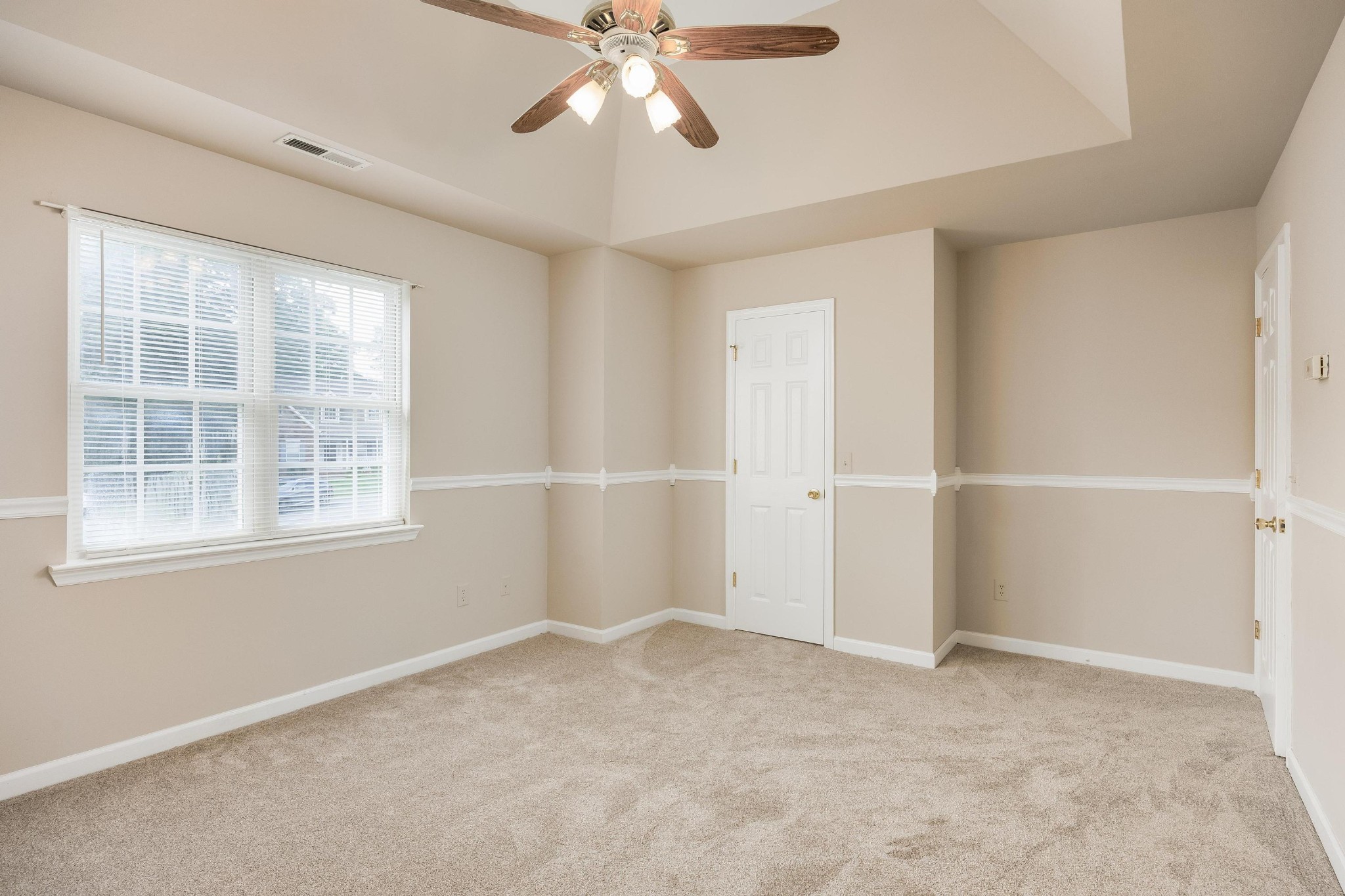 140 Janes Way, Ne Property Photo 17