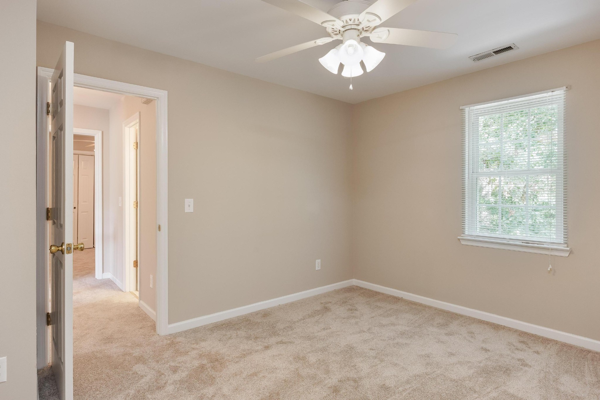 140 Janes Way, Ne Property Photo 23