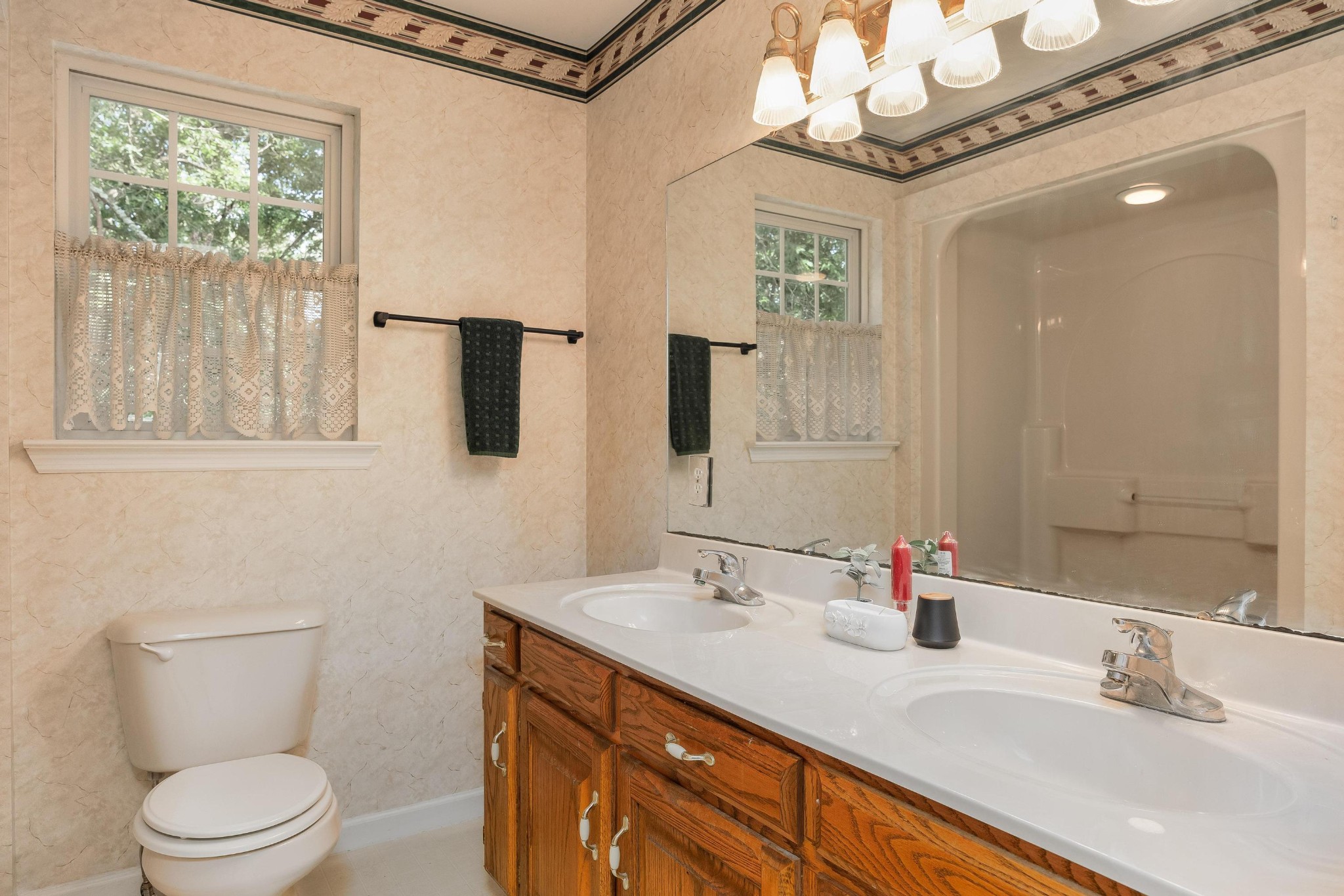 140 Janes Way, Ne Property Photo 25