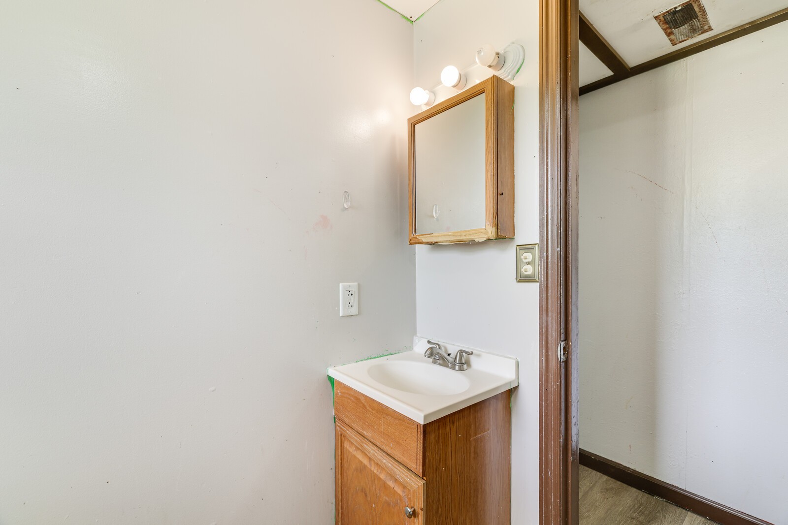 201 Sterry Ct Property Photo 28