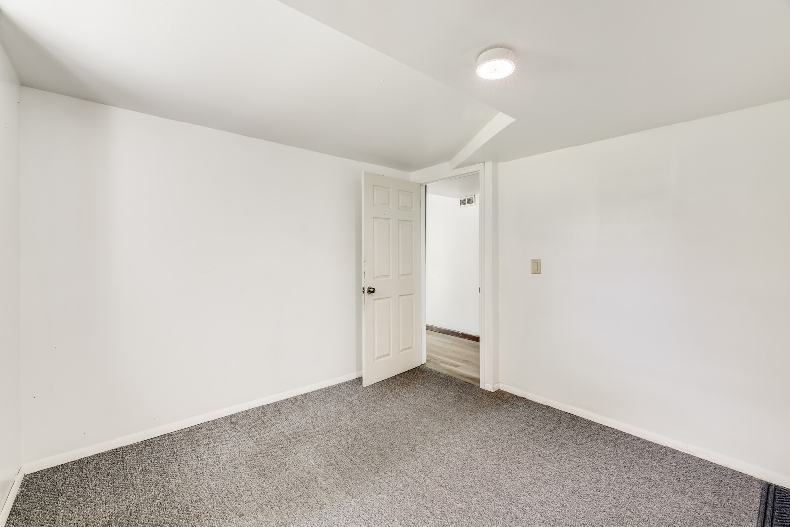 201 Sterry Ct Property Photo 30