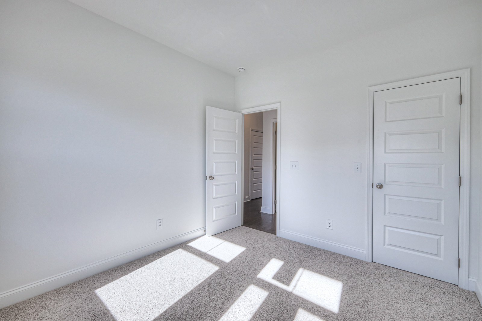 2344 Ventura Ave Property Photo 41