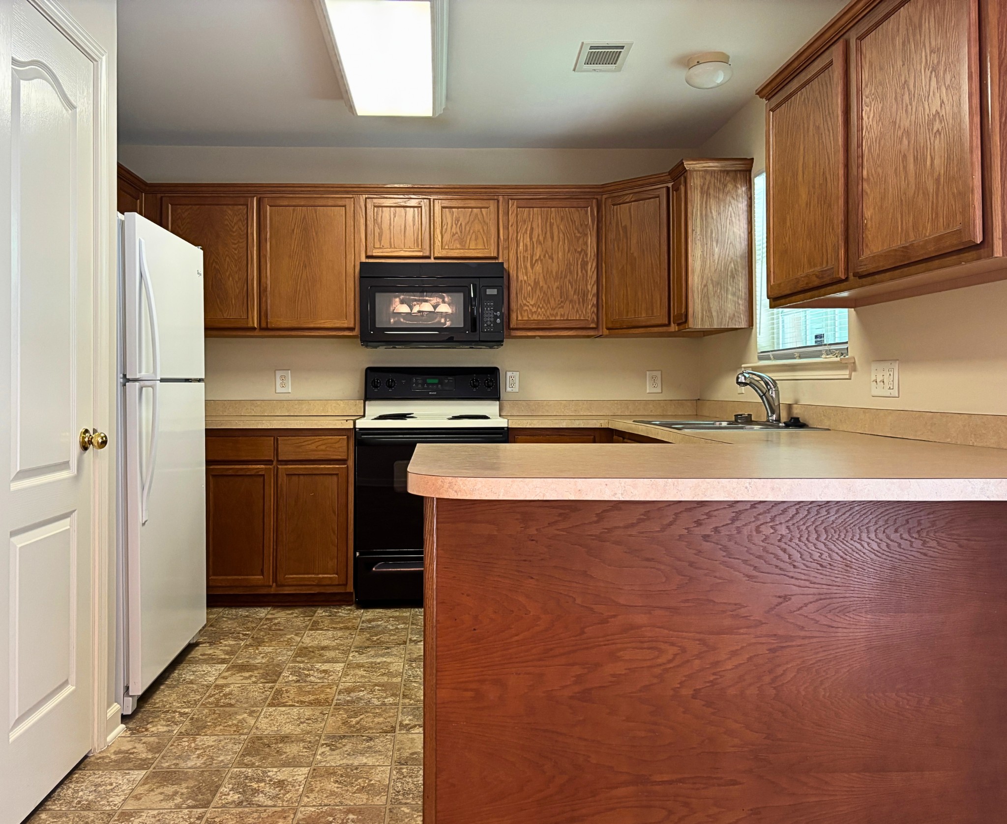 2303 Keegan Dr Property Photo 11