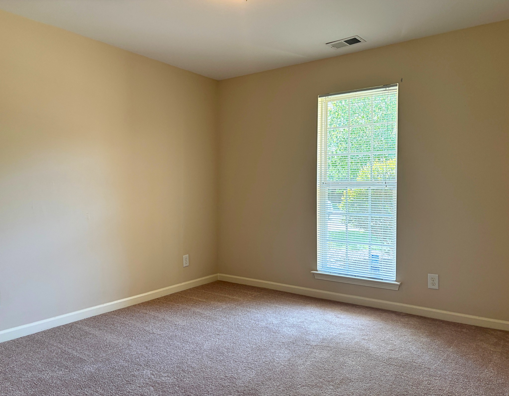 2303 Keegan Dr Property Photo 16