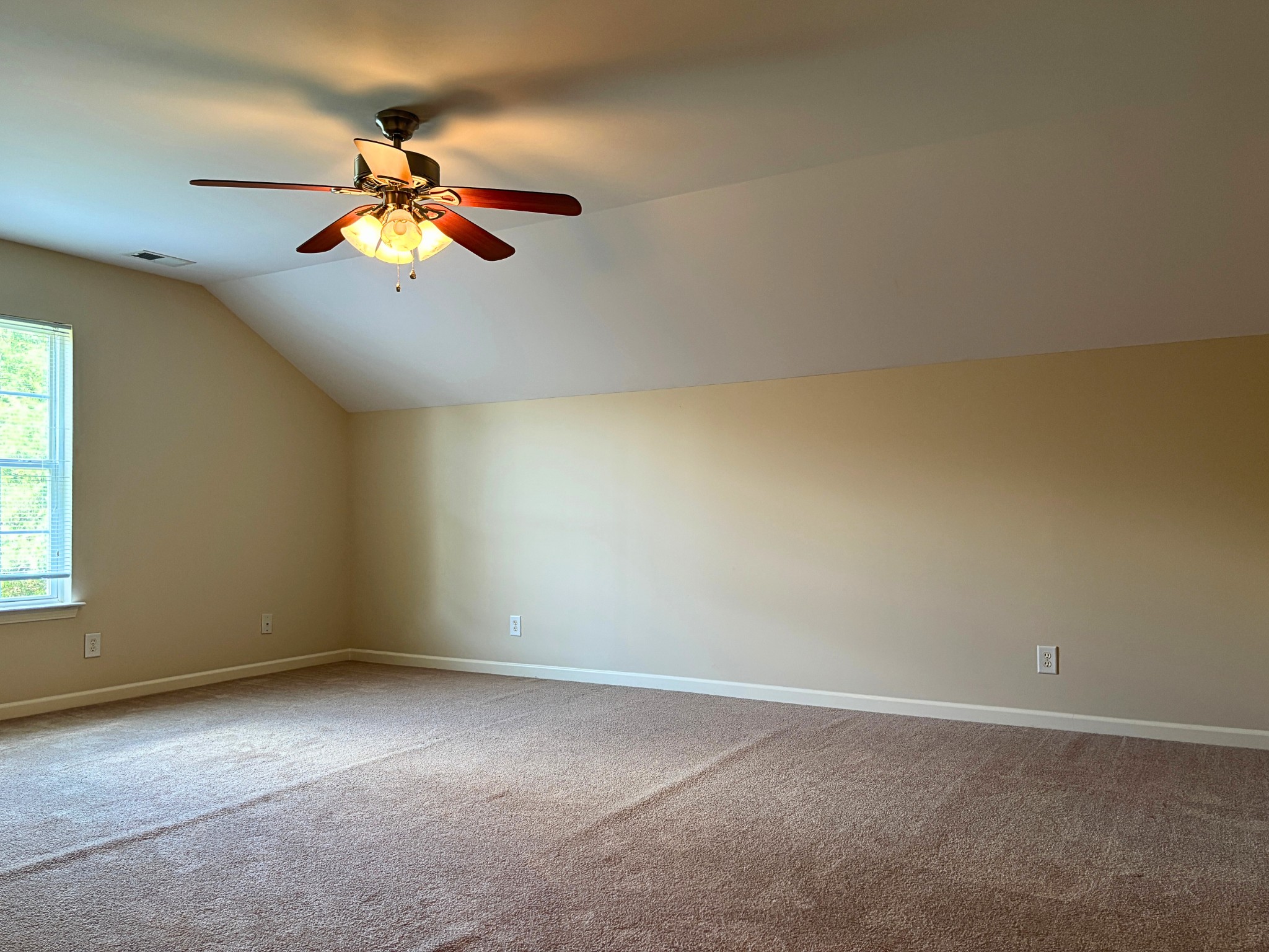 2303 Keegan Dr Property Photo 19