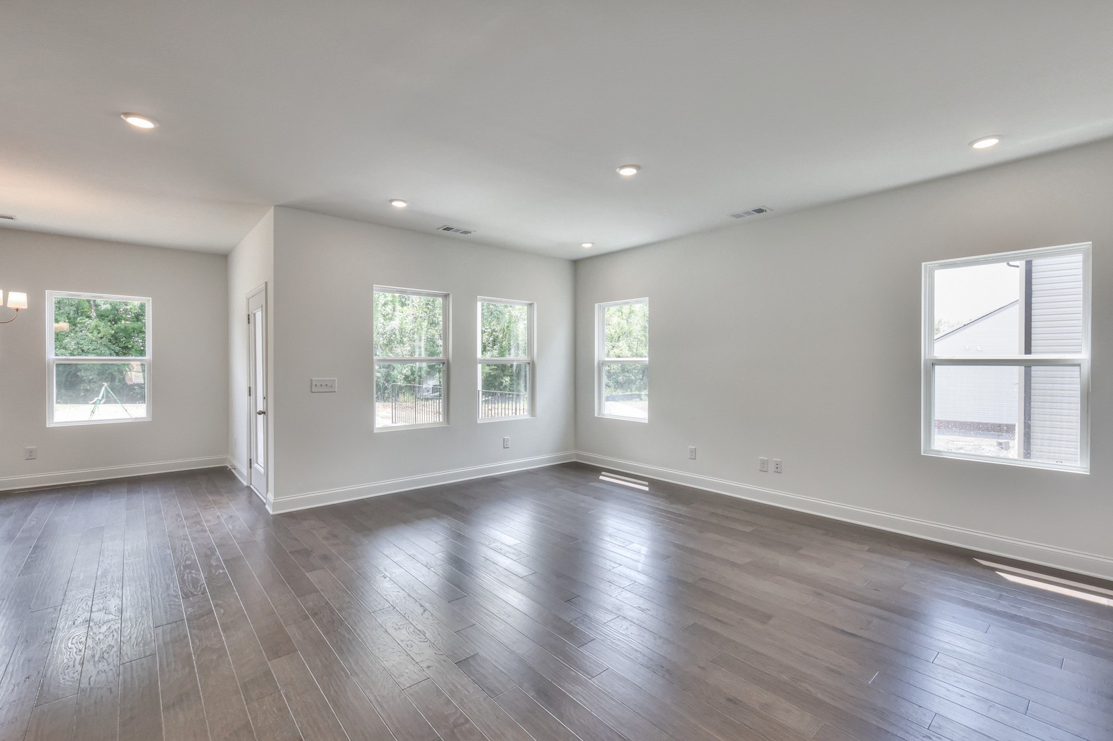 1765 Ventura Ave Property Photo 16