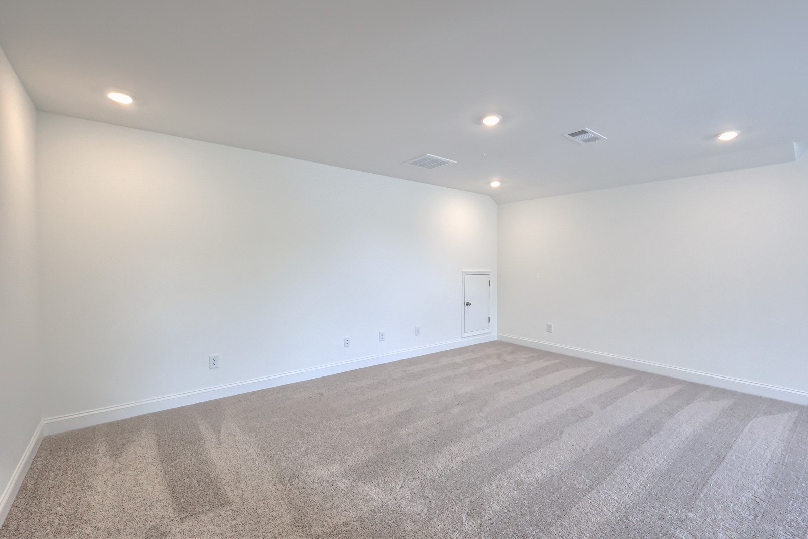 1765 Ventura Ave Property Photo 26