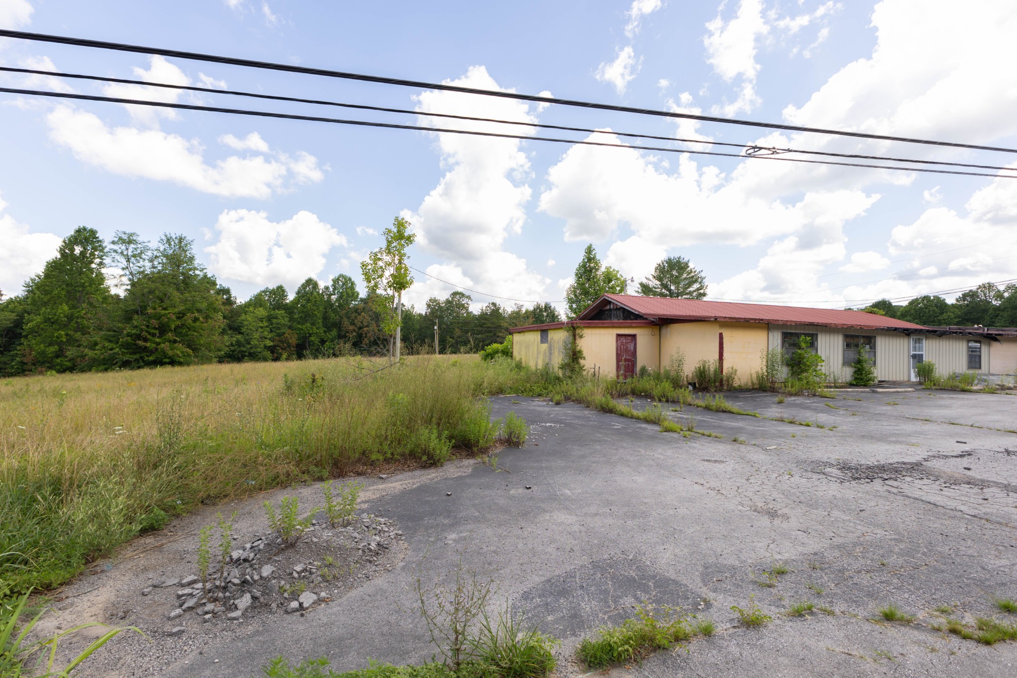 10125 Crossville Hwy Property Photo 2
